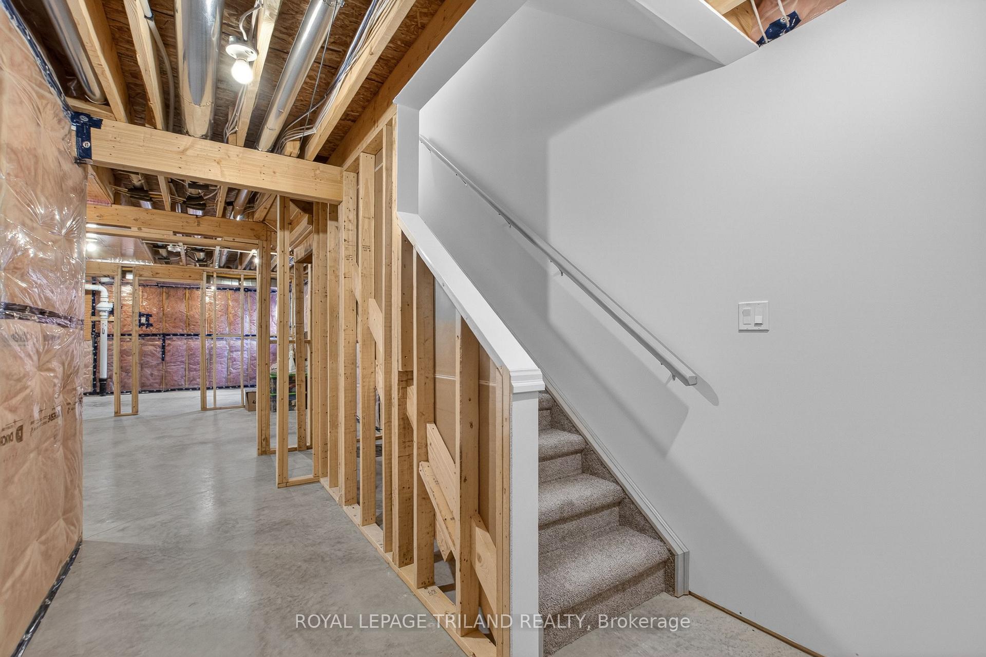 Photo 37 of 102 Cortland Terrace, St. Thomas — HOMEH