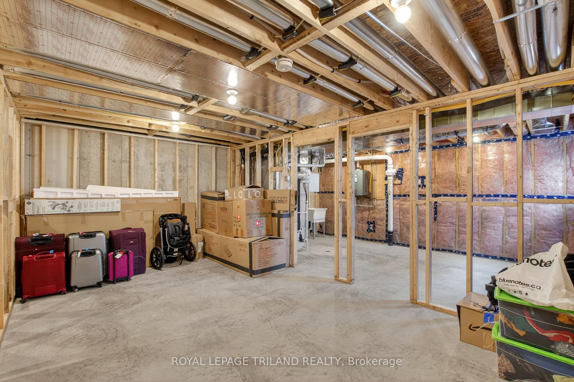 Photo 40 of 102 Cortland Terrace, St. Thomas — HOMEH