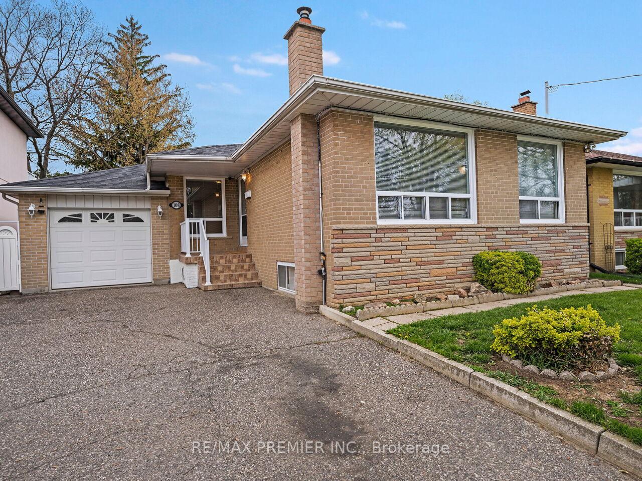 Photo 3 of 108 Thistle Down Boulevard, Etobicoke, Thistletown-Beaumonde Heights — HOMEH