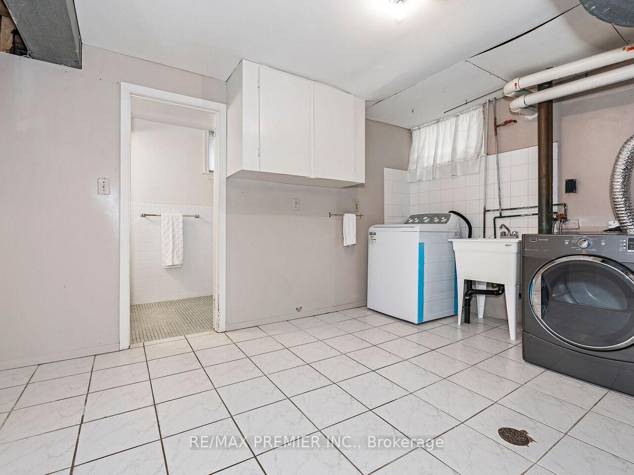 Photo 38 of 108 Thistle Down Boulevard, Etobicoke, Thistletown-Beaumonde Heights — HOMEH