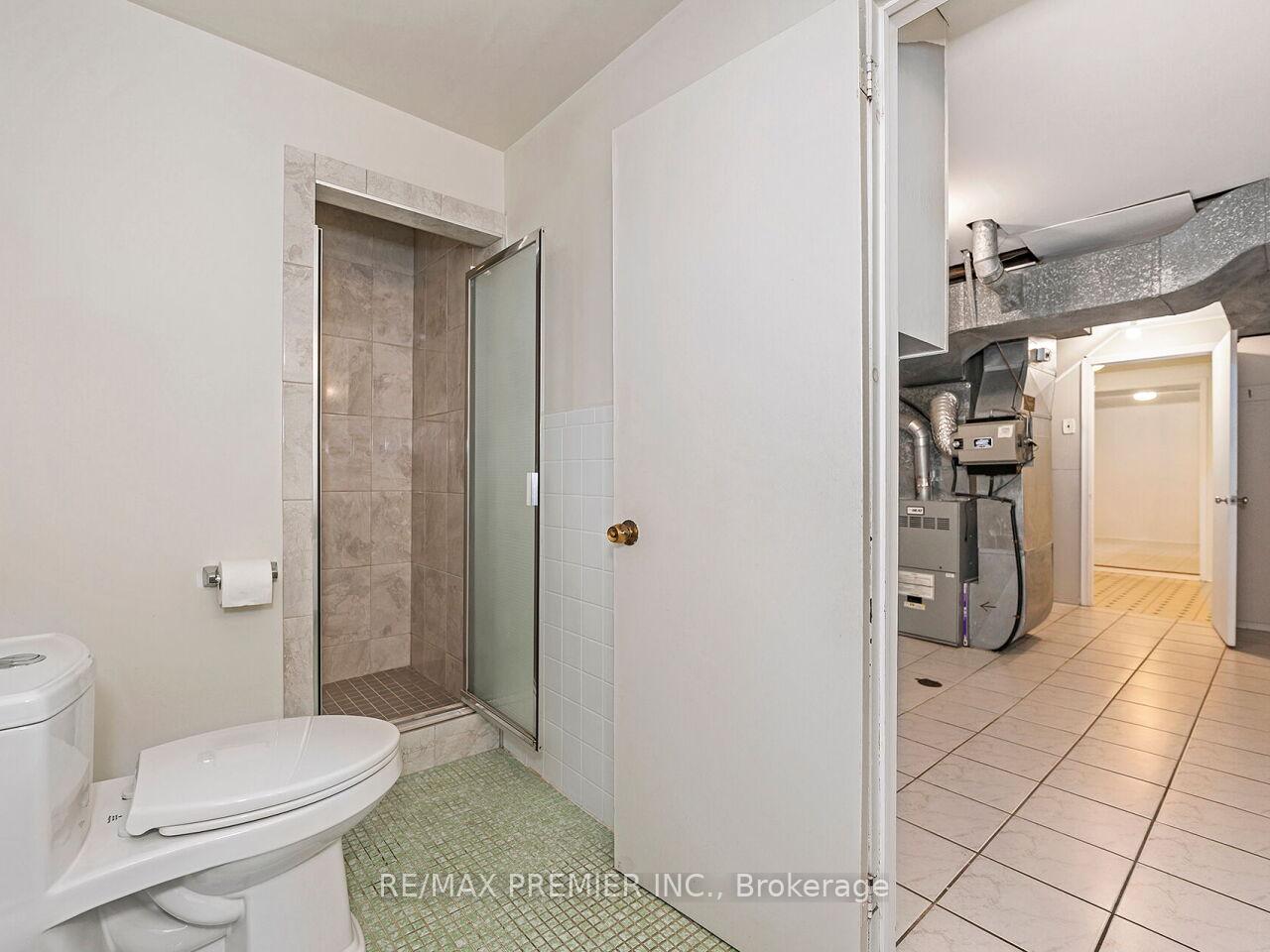 Photo 40 of 108 Thistle Down Boulevard, Etobicoke, Thistletown-Beaumonde Heights — HOMEH