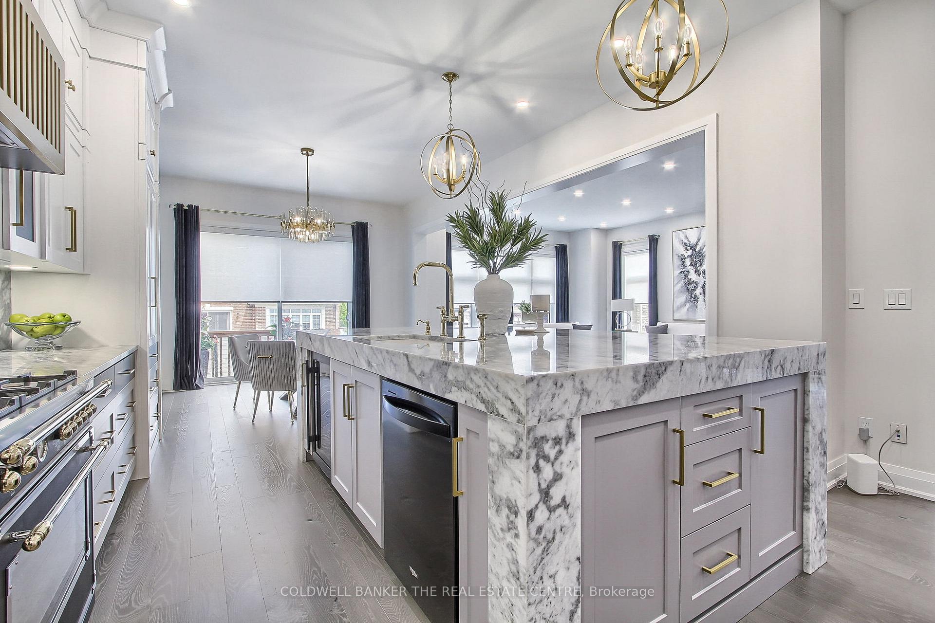 Photo 23 of 92 Maple Fields Circle, Aurora, Aurora Estates — HOMEH