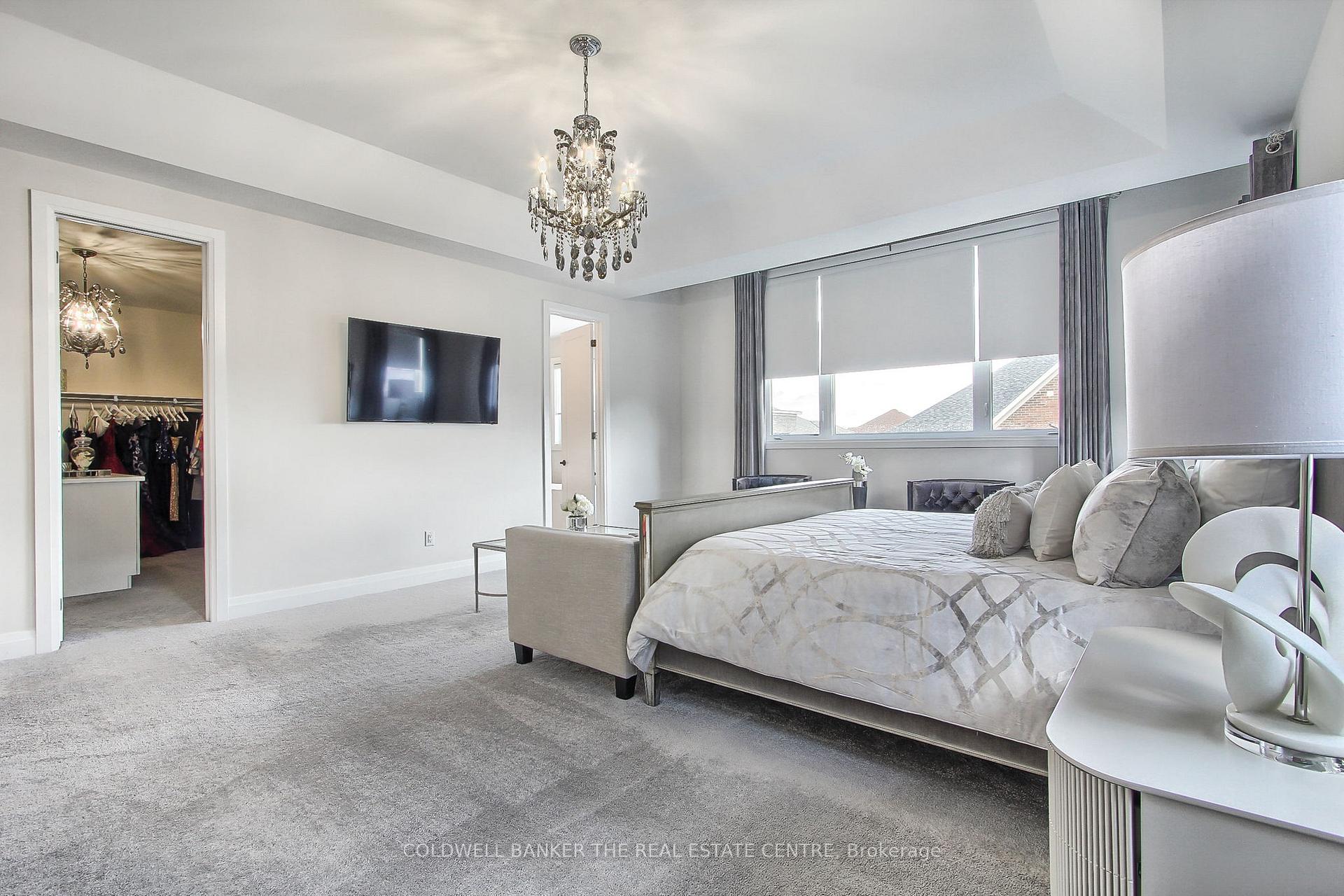 Photo 36 of 92 Maple Fields Circle, Aurora, Aurora Estates — HOMEH