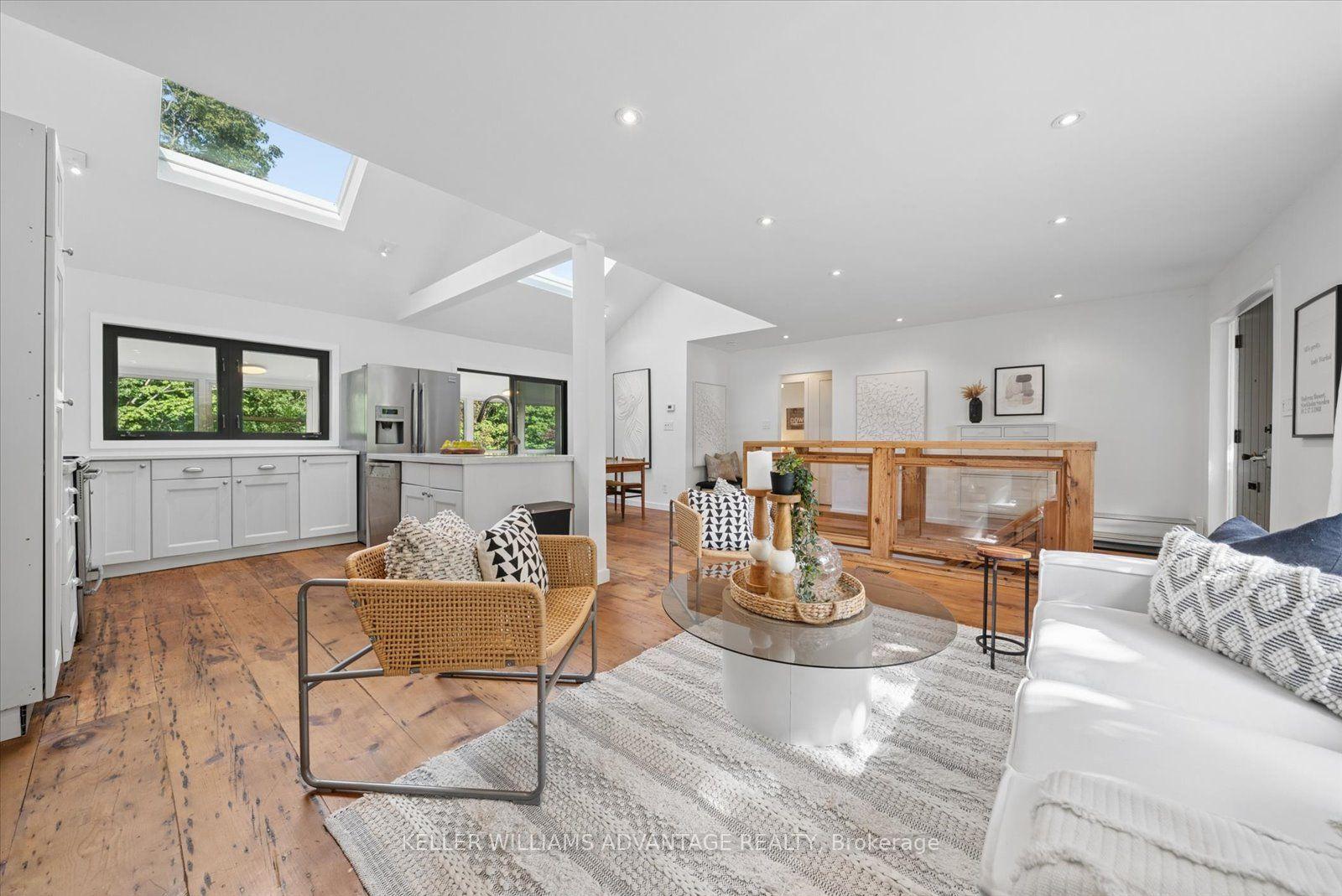 Photo 5 of 124 Glenwood Crescent, Toronto, O'Connor-Parkview — HOMEH