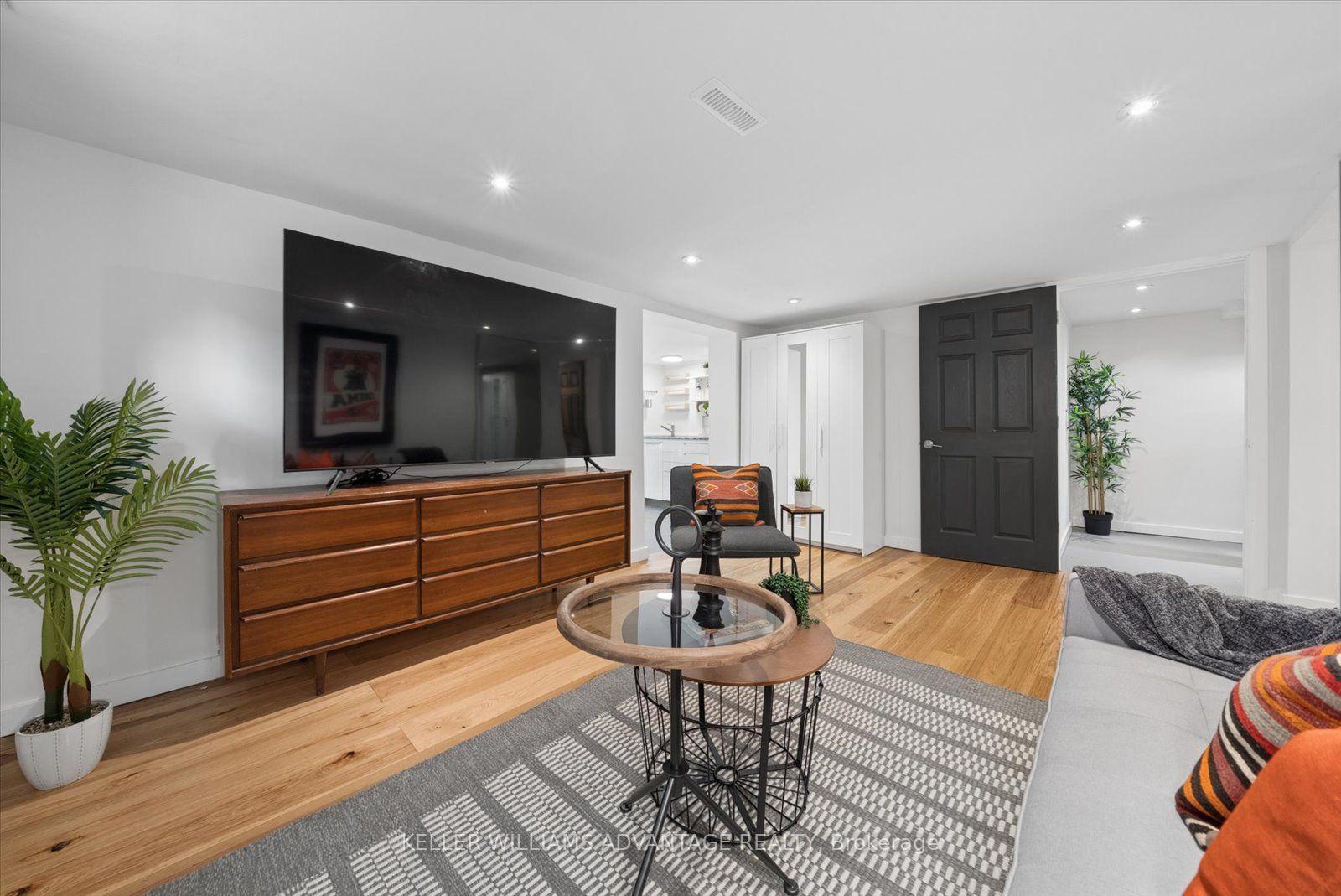 Photo 20 of 124 Glenwood Crescent, Toronto, O'Connor-Parkview — HOMEH