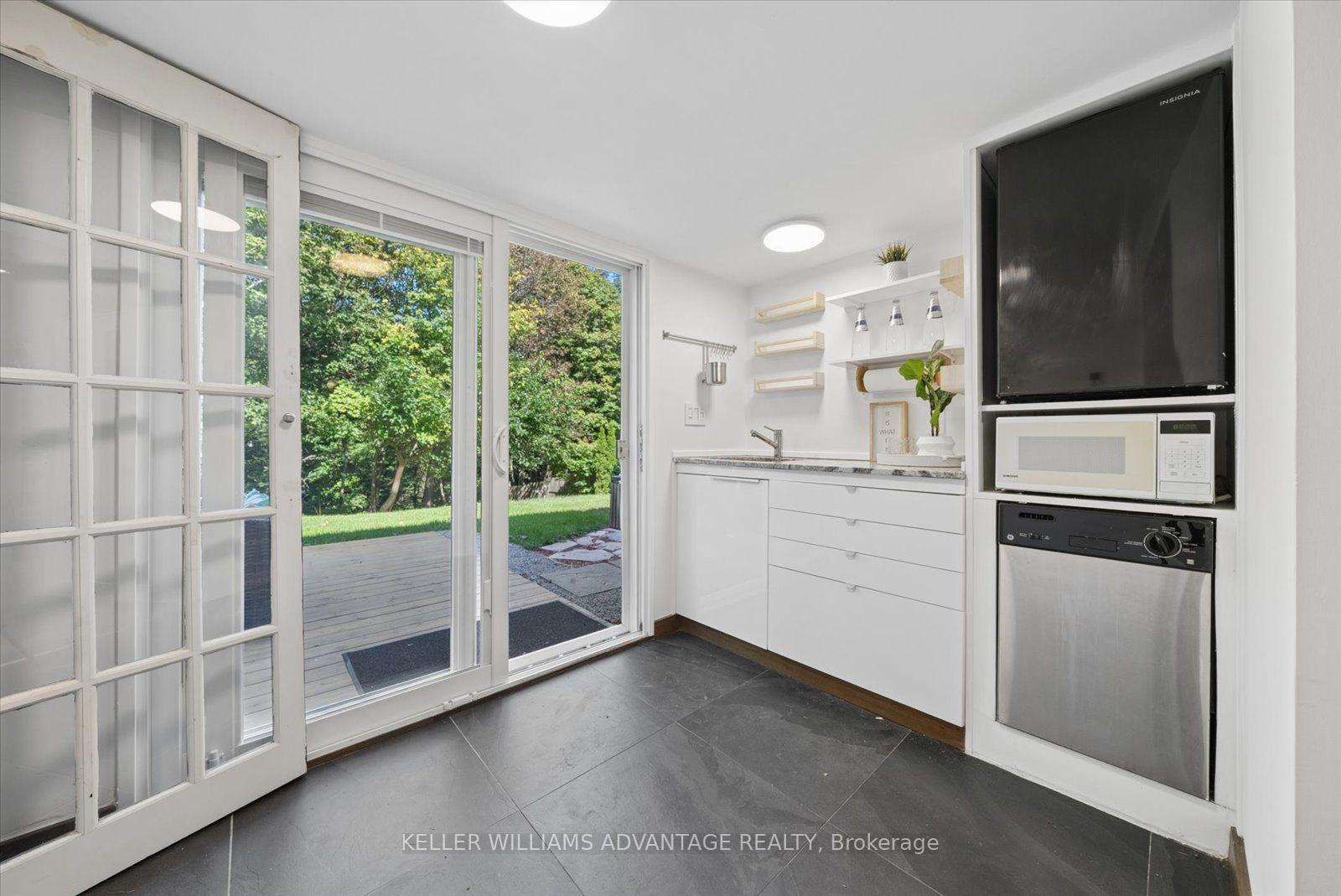 Photo 21 of 124 Glenwood Crescent, Toronto, O'Connor-Parkview — HOMEH