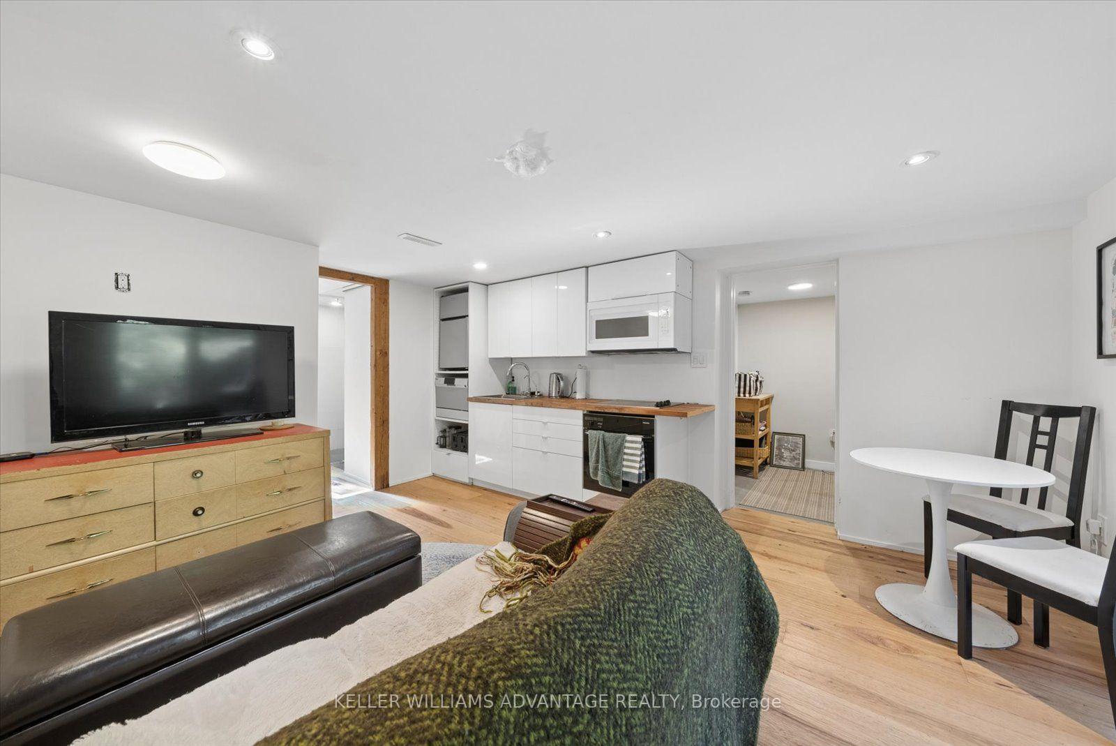 Photo 34 of 124 Glenwood Crescent, Toronto, O'Connor-Parkview — HOMEH