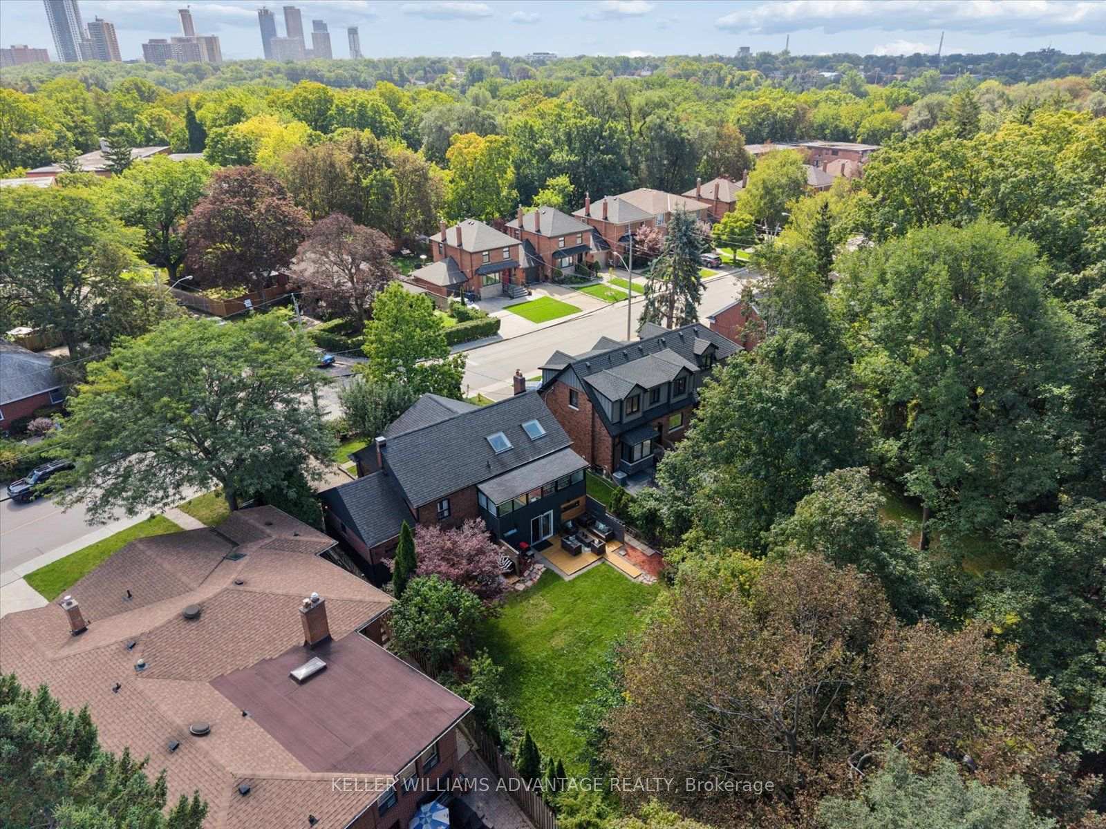 Photo 44 of 124 Glenwood Crescent, Toronto, O'Connor-Parkview — HOMEH