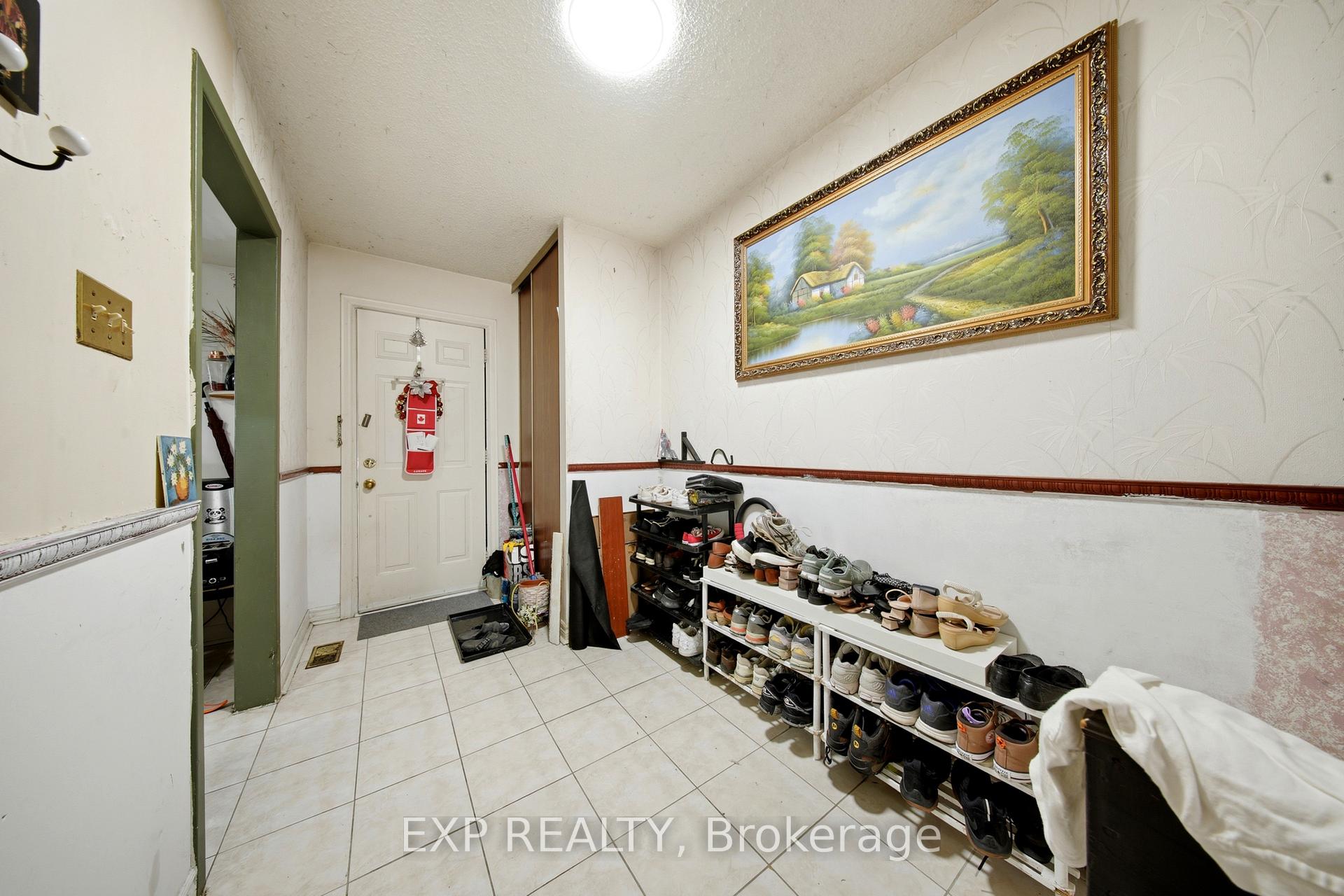 Photo 4 of Unit 8, 275 Manse Road, Scarborough, West Hill — HOMEH