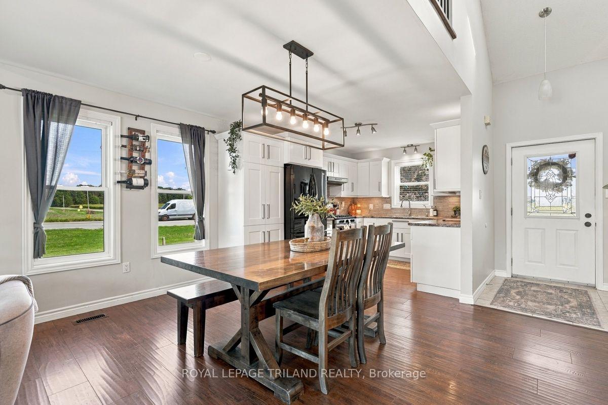 Photo 11 of 49344 Crossley-Hunter Line, Malahide, Rural Malahide — HOMEH