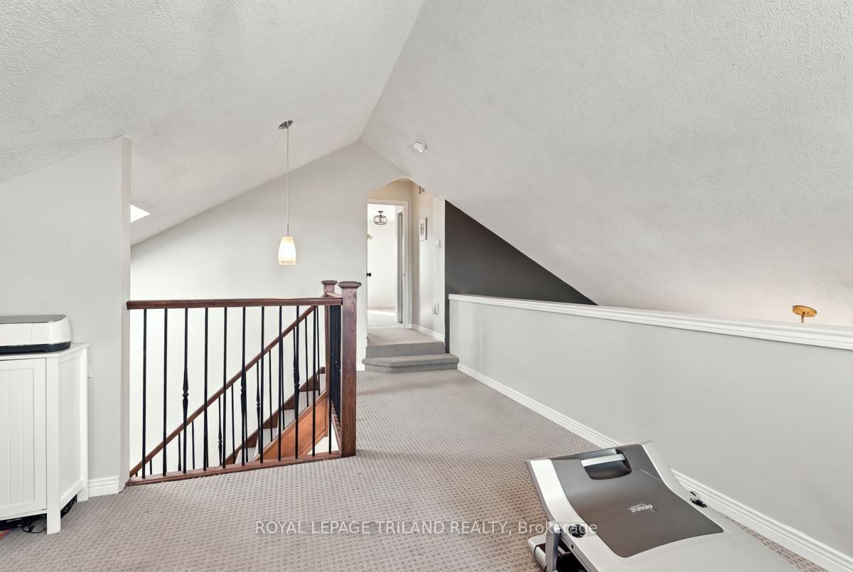 Photo 25 of 49344 Crossley-Hunter Line, Malahide, Rural Malahide — HOMEH