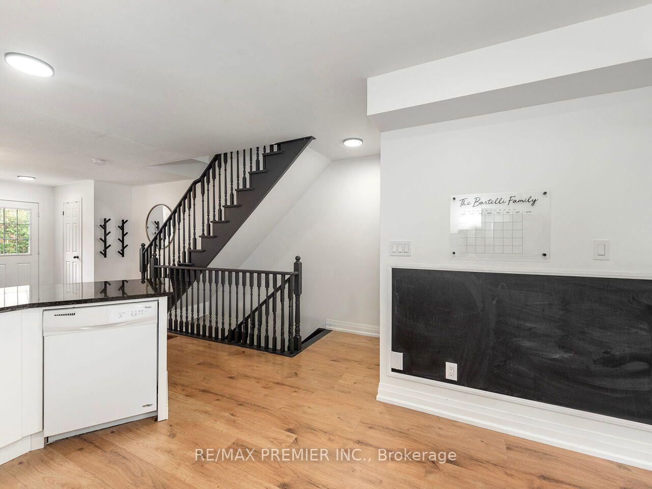Photo 7 of 48 Odoardo Di Santo Circle, North York, Downsview-Roding-CFB — HOMEH