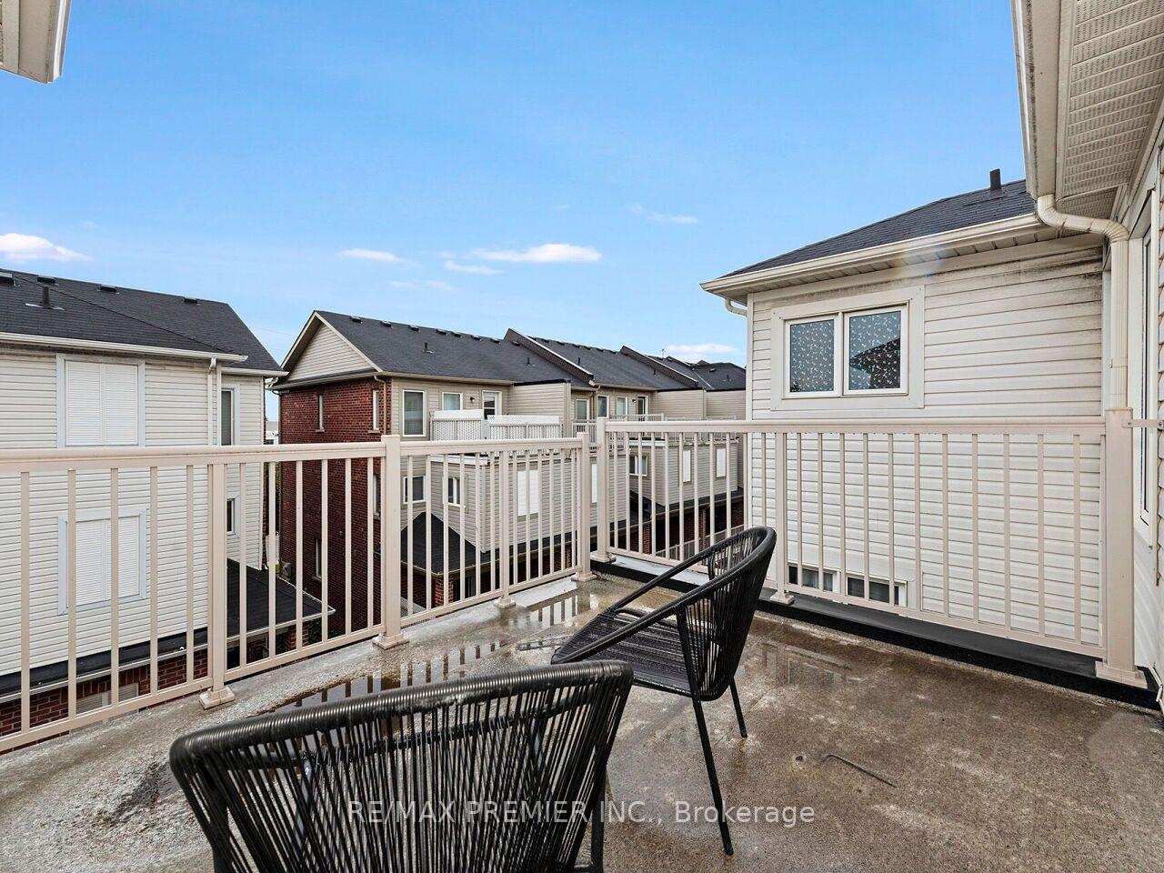 Photo 34 of 48 Odoardo Di Santo Circle, North York, Downsview-Roding-CFB — HOMEH
