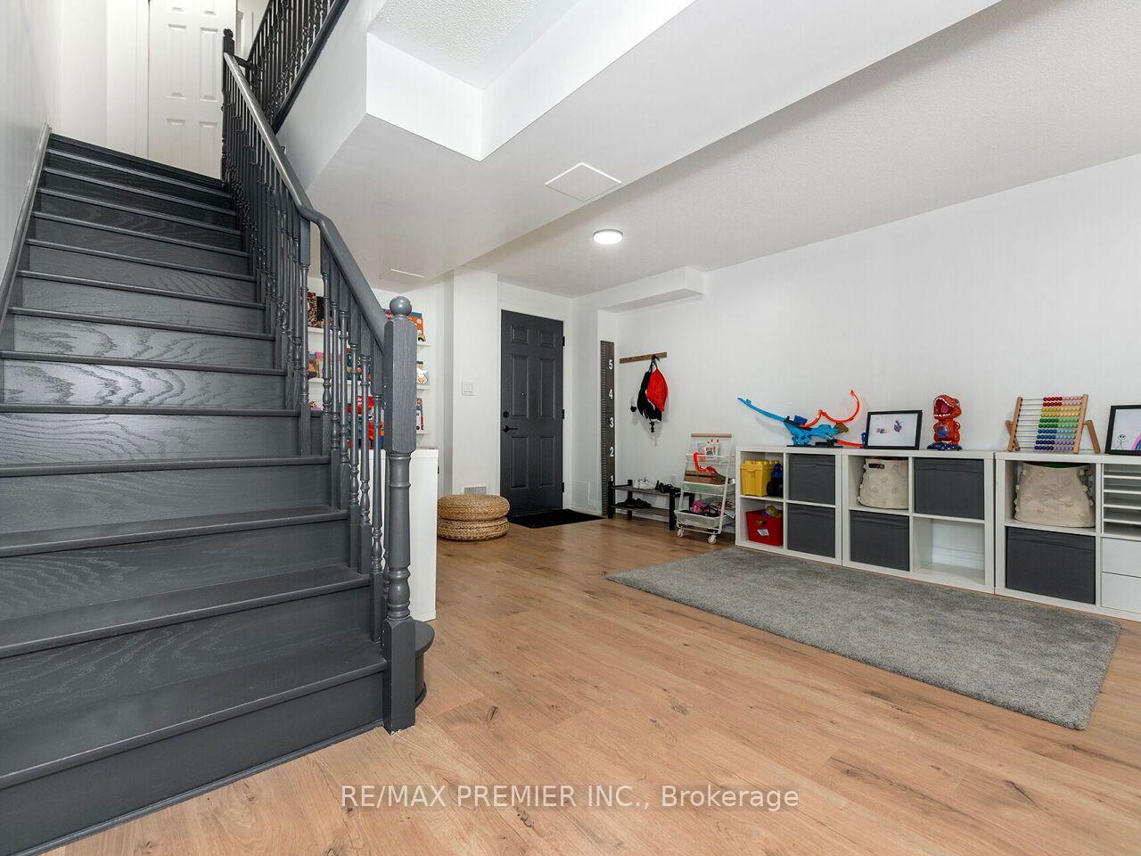 Photo 35 of 48 Odoardo Di Santo Circle, North York, Downsview-Roding-CFB — HOMEH