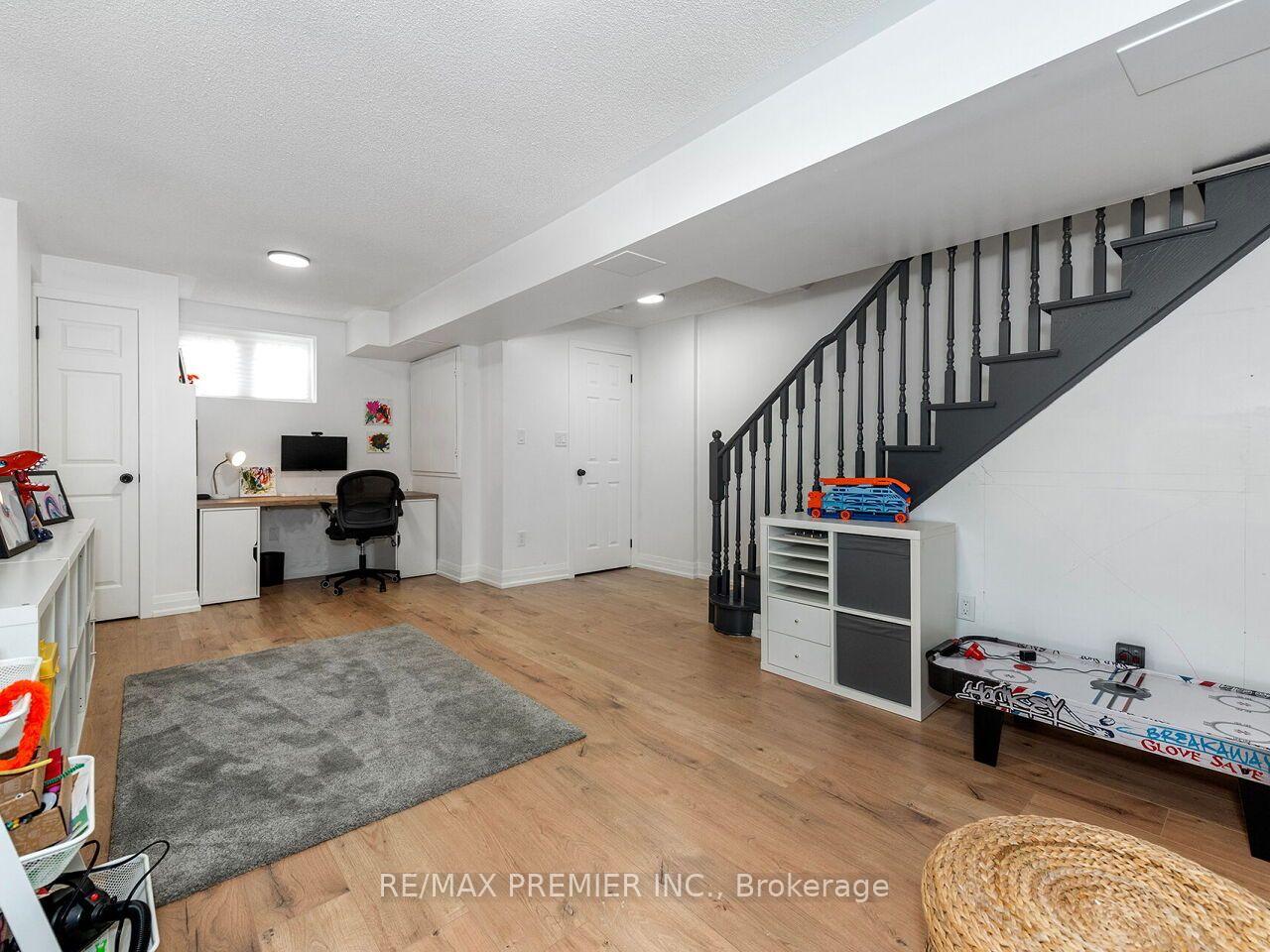 Photo 36 of 48 Odoardo Di Santo Circle, North York, Downsview-Roding-CFB — HOMEH