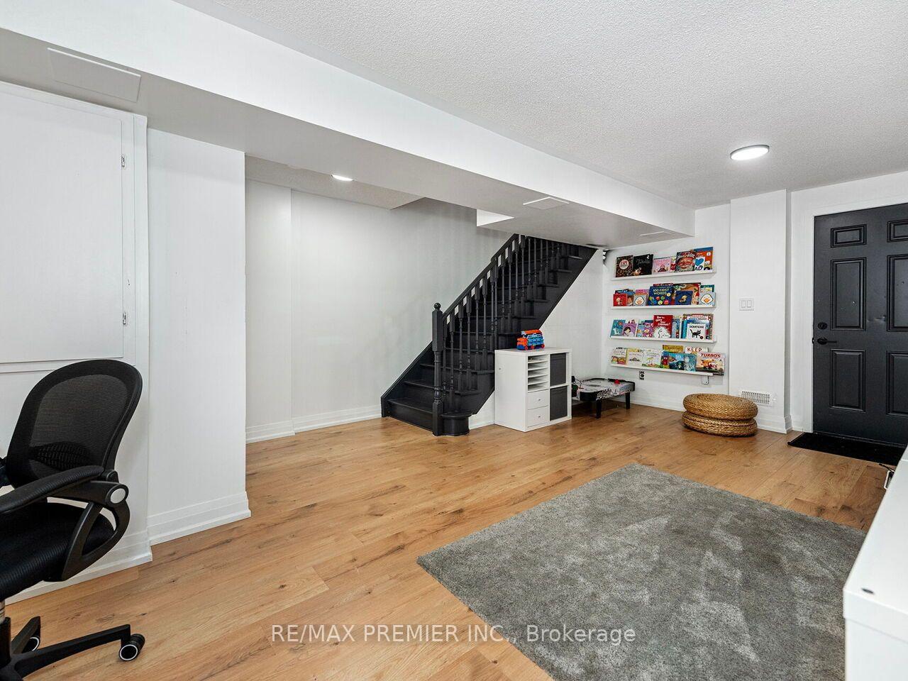 Photo 38 of 48 Odoardo Di Santo Circle, North York, Downsview-Roding-CFB — HOMEH