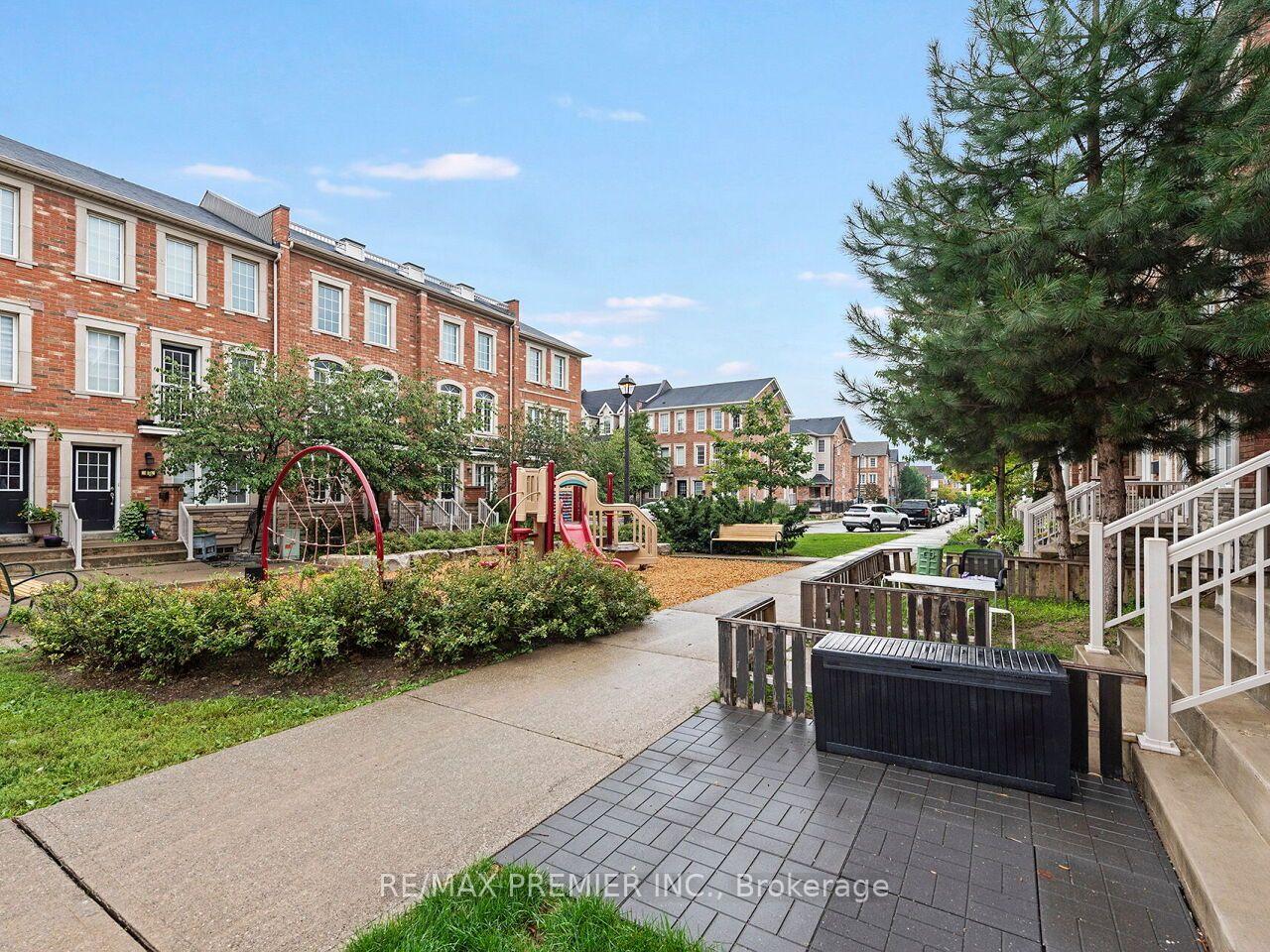 Photo 41 of 48 Odoardo Di Santo Circle, North York, Downsview-Roding-CFB — HOMEH