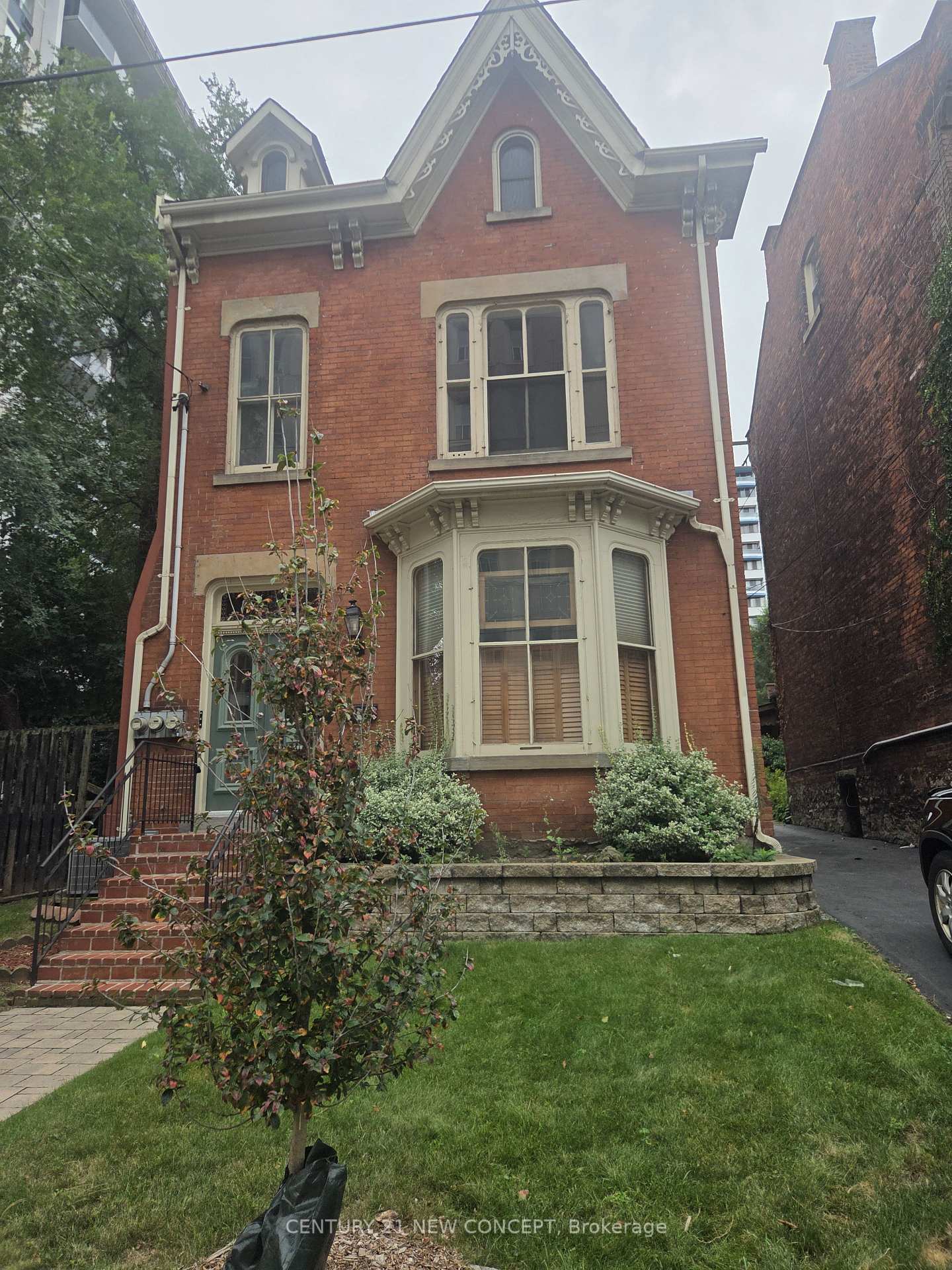 Photo 2 of 123 Jackson Street W, Hamilton, Kirkendall — HOMEH