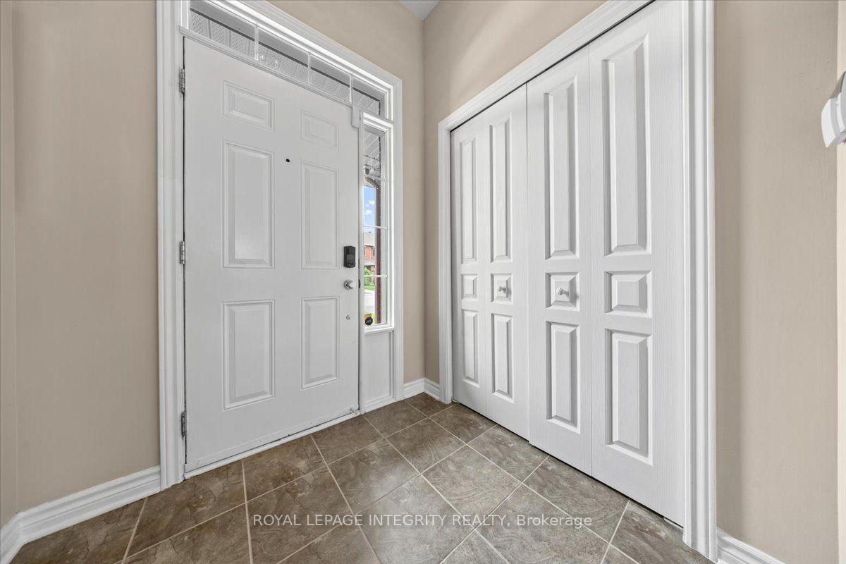 Photo 4 of 1433 Comfrey Crescent, Ottawa, Notting Hill/Summerside — HOMEH
