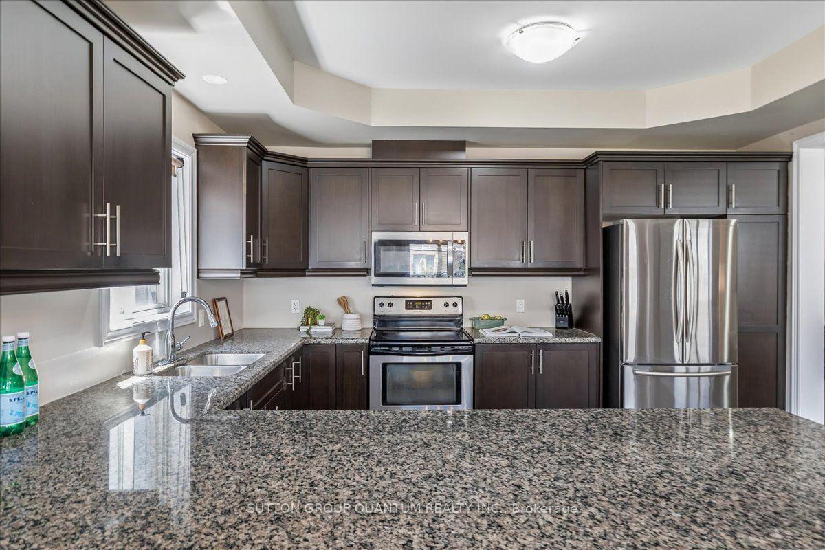 Photo 14 of 92 Garinger Crescent, Hamilton, Binbrook — HOMEH