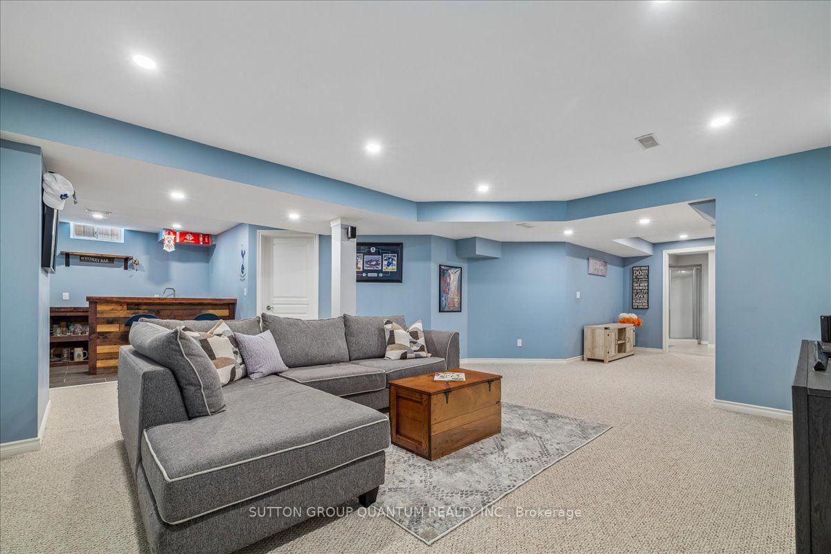 Photo 34 of 92 Garinger Crescent, Hamilton, Binbrook — HOMEH