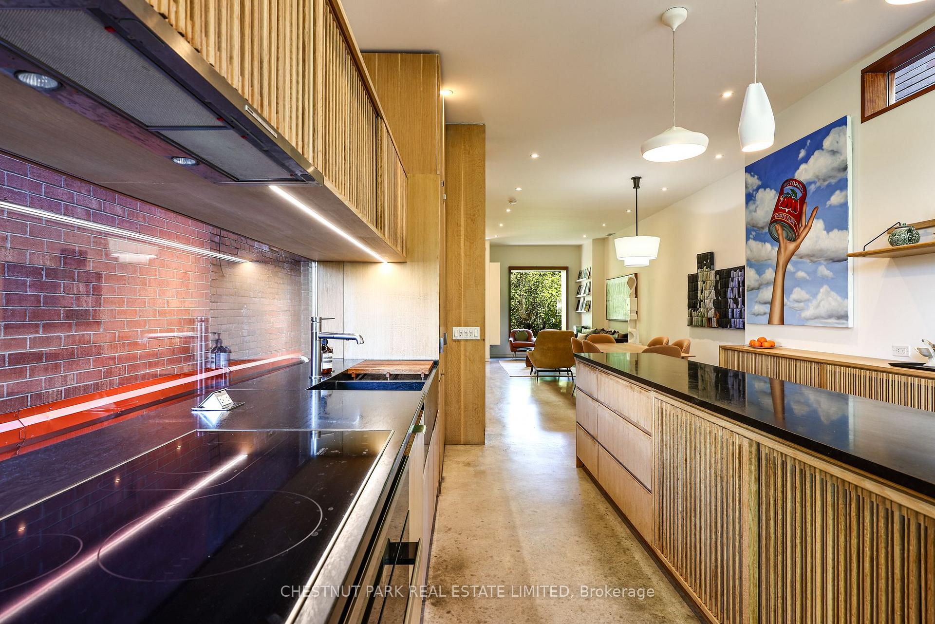 Photo 21 of 924 Manning Avenue, Toronto, The Annex — HOMEH
