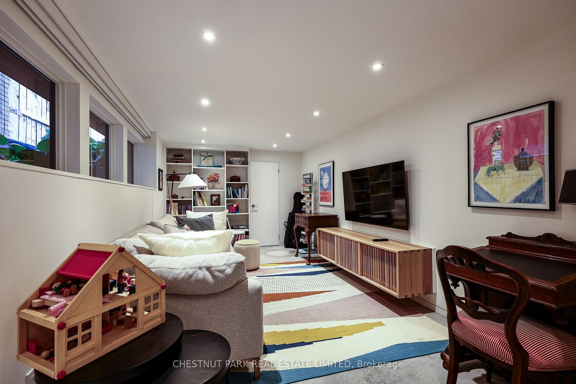 Photo 34 of 924 Manning Avenue, Toronto, The Annex — HOMEH
