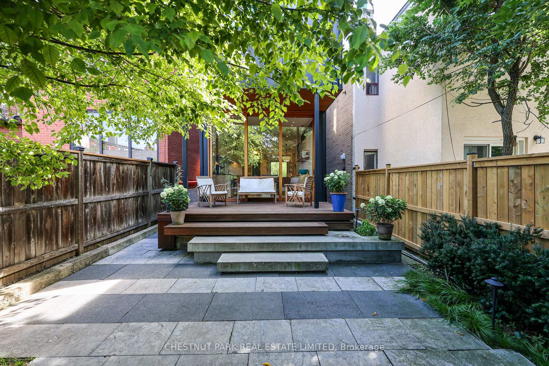 Photo 37 of 924 Manning Avenue, Toronto, The Annex — HOMEH