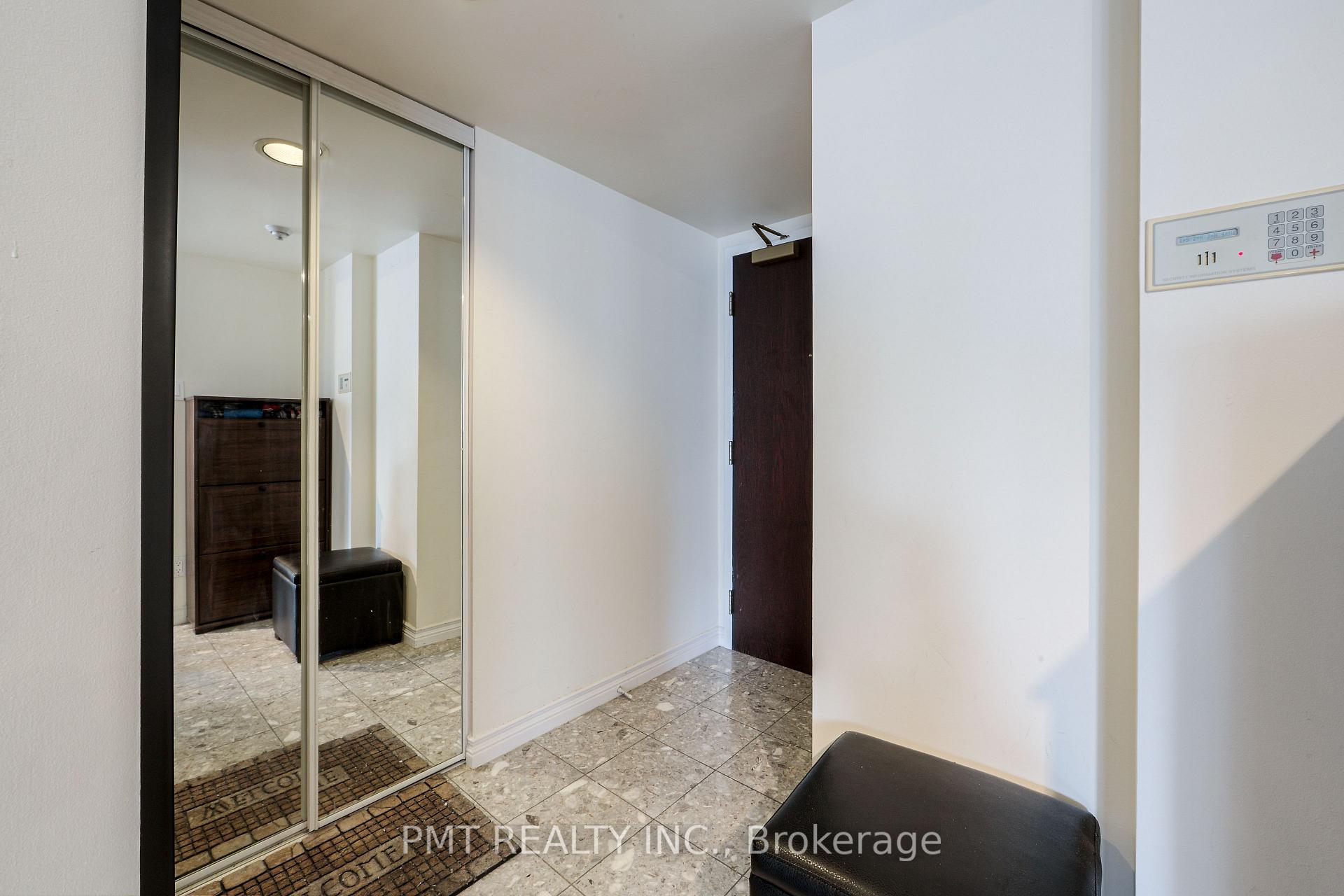 Photo 2 of Unit 1511, 736 Bay Street, Toronto, Bay Street Corridor — HOMEH