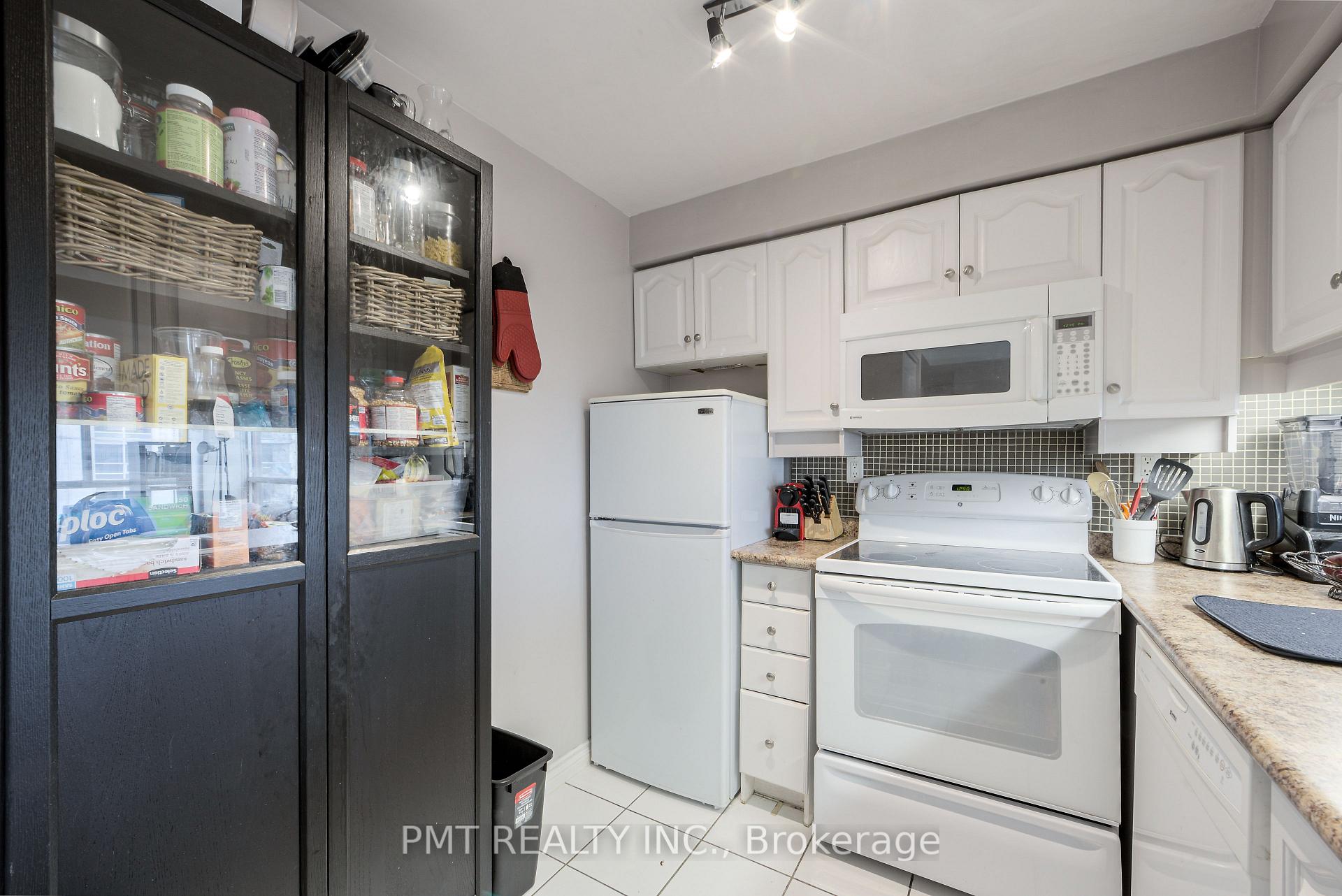 Photo 7 of Unit 1511, 736 Bay Street, Toronto, Bay Street Corridor — HOMEH