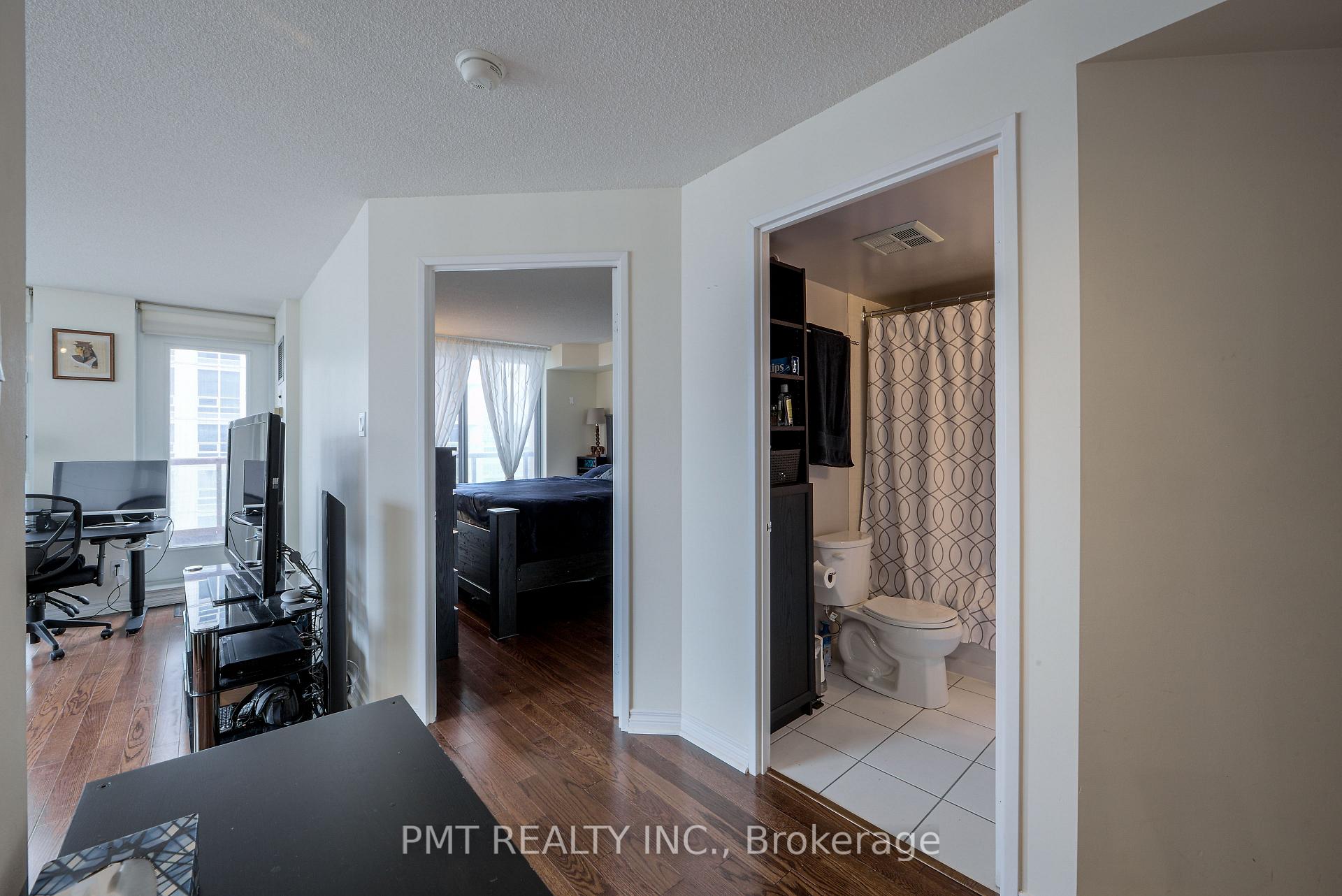 Photo 12 of Unit 1511, 736 Bay Street, Toronto, Bay Street Corridor — HOMEH