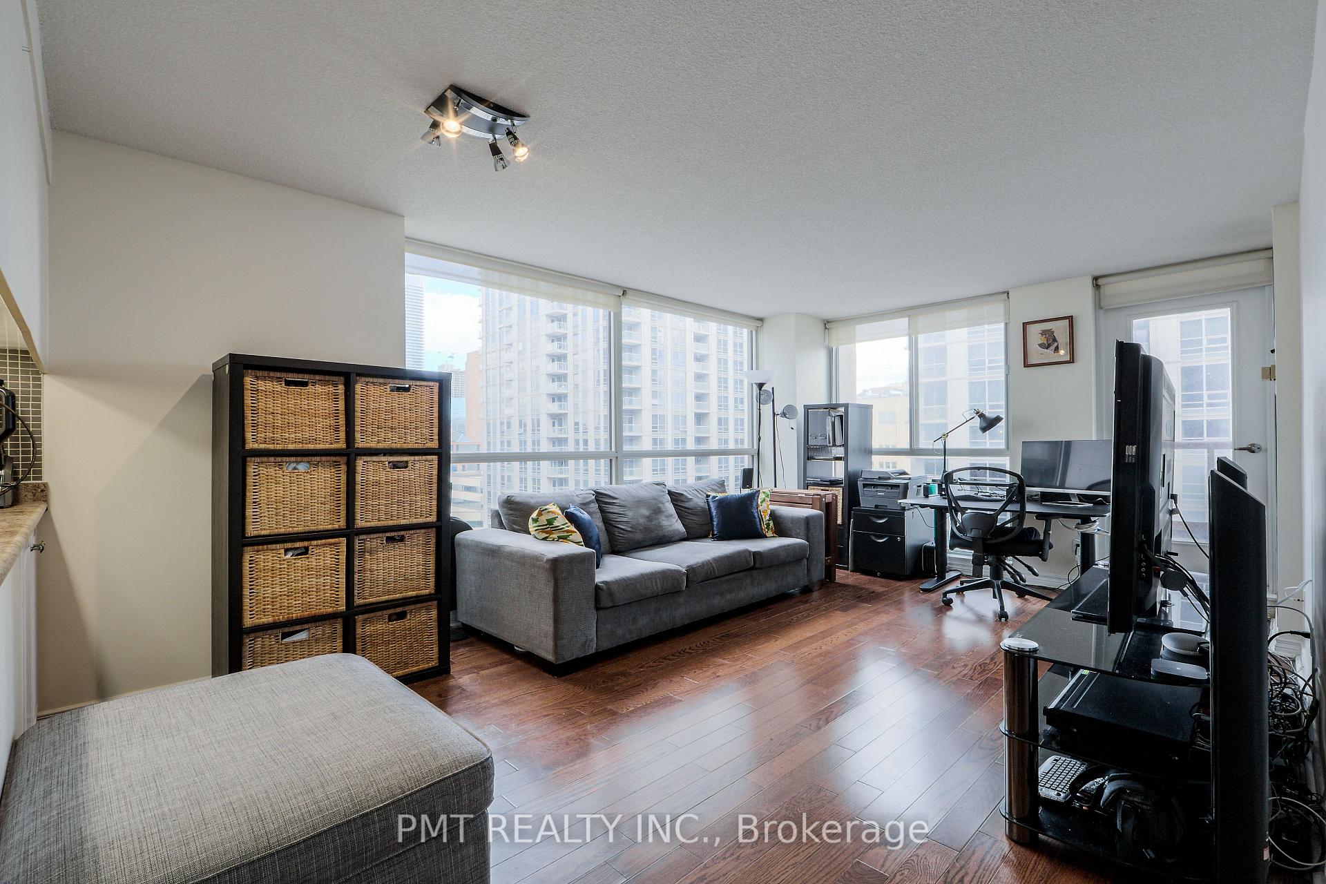 Photo 13 of Unit 1511, 736 Bay Street, Toronto, Bay Street Corridor — HOMEH