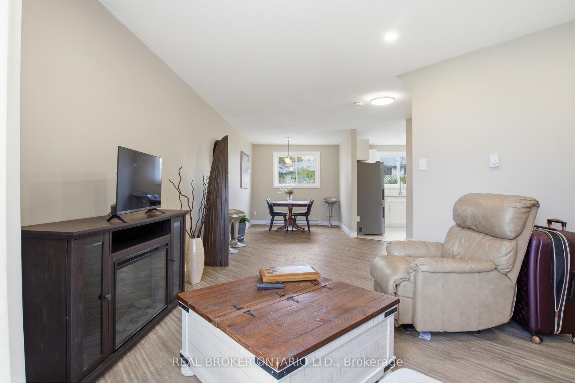 Photo 17 of Unit 46, 60 Elmsdale Drive, Kitchener, Laurentian Hills — HOMEH