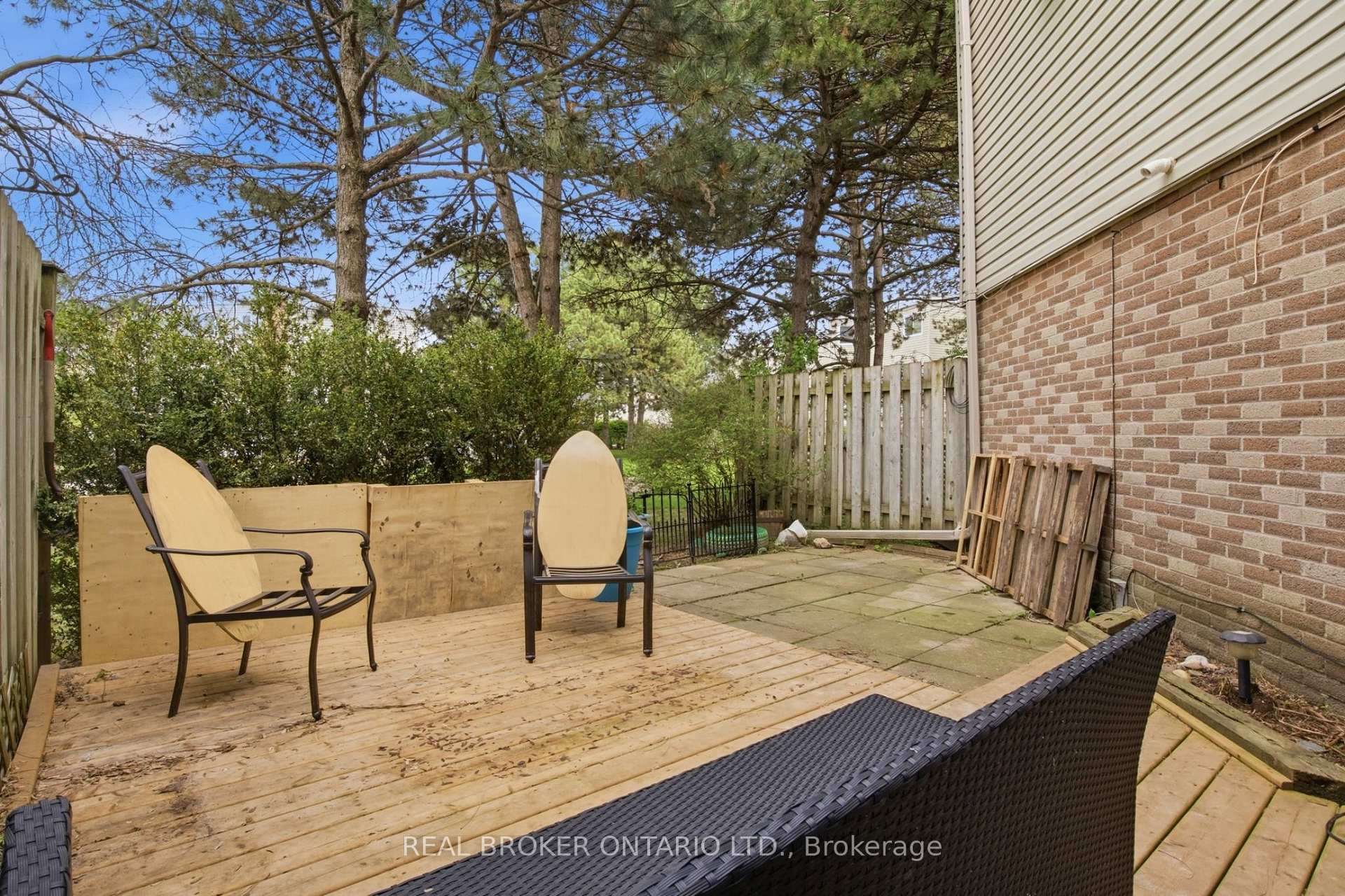 Photo 33 of Unit 46, 60 Elmsdale Drive, Kitchener, Laurentian Hills — HOMEH