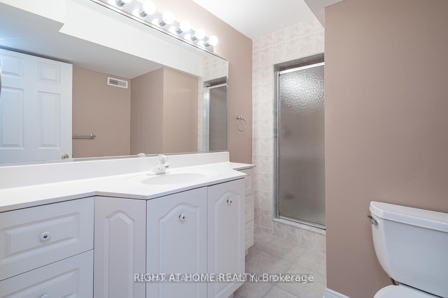 Photo 44 of 1 Ridgeway Court, Vaughan, Maple — HOMEH