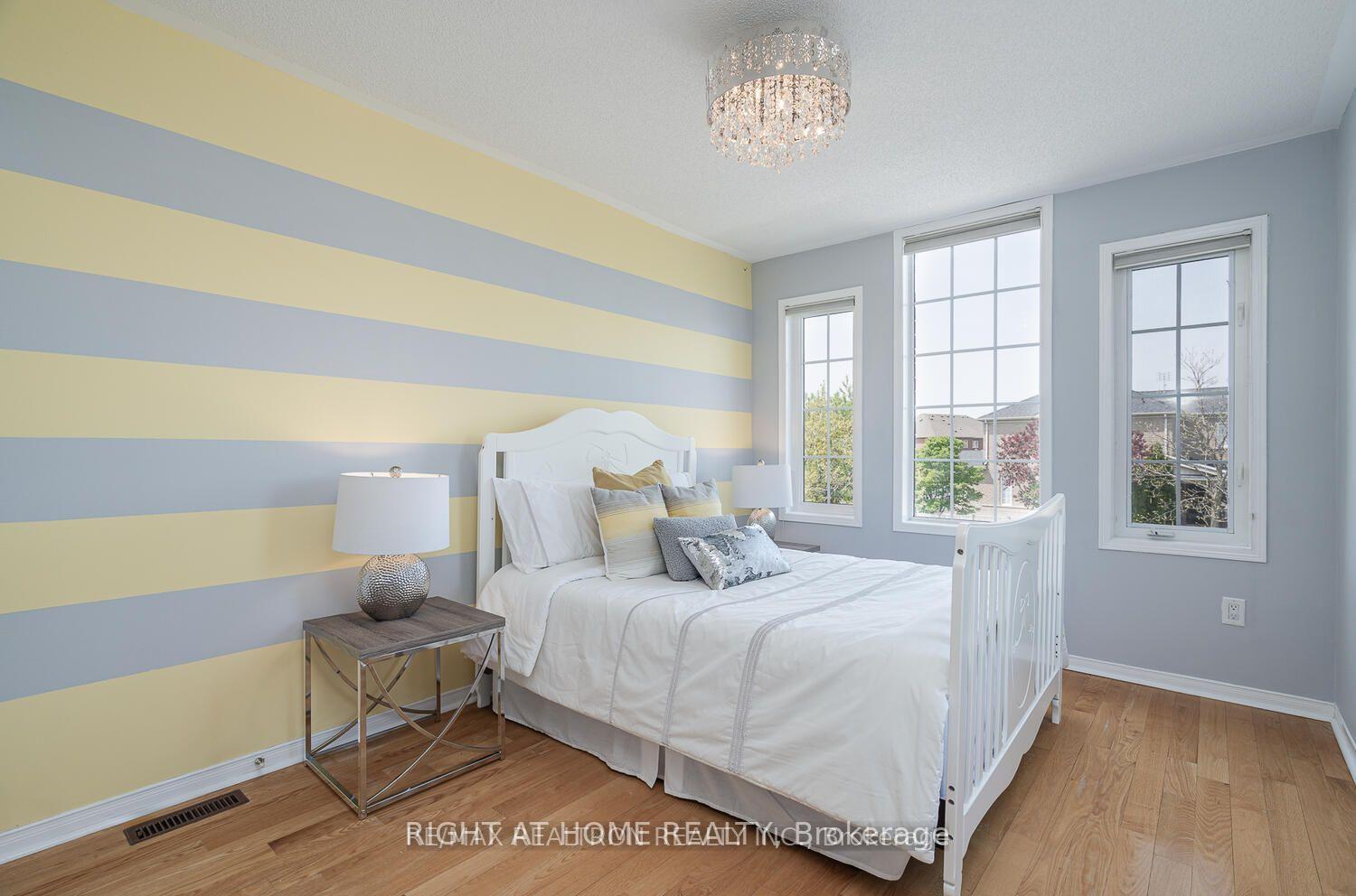 Photo 52 of 1 Ridgeway Court, Vaughan, Maple — HOMEH