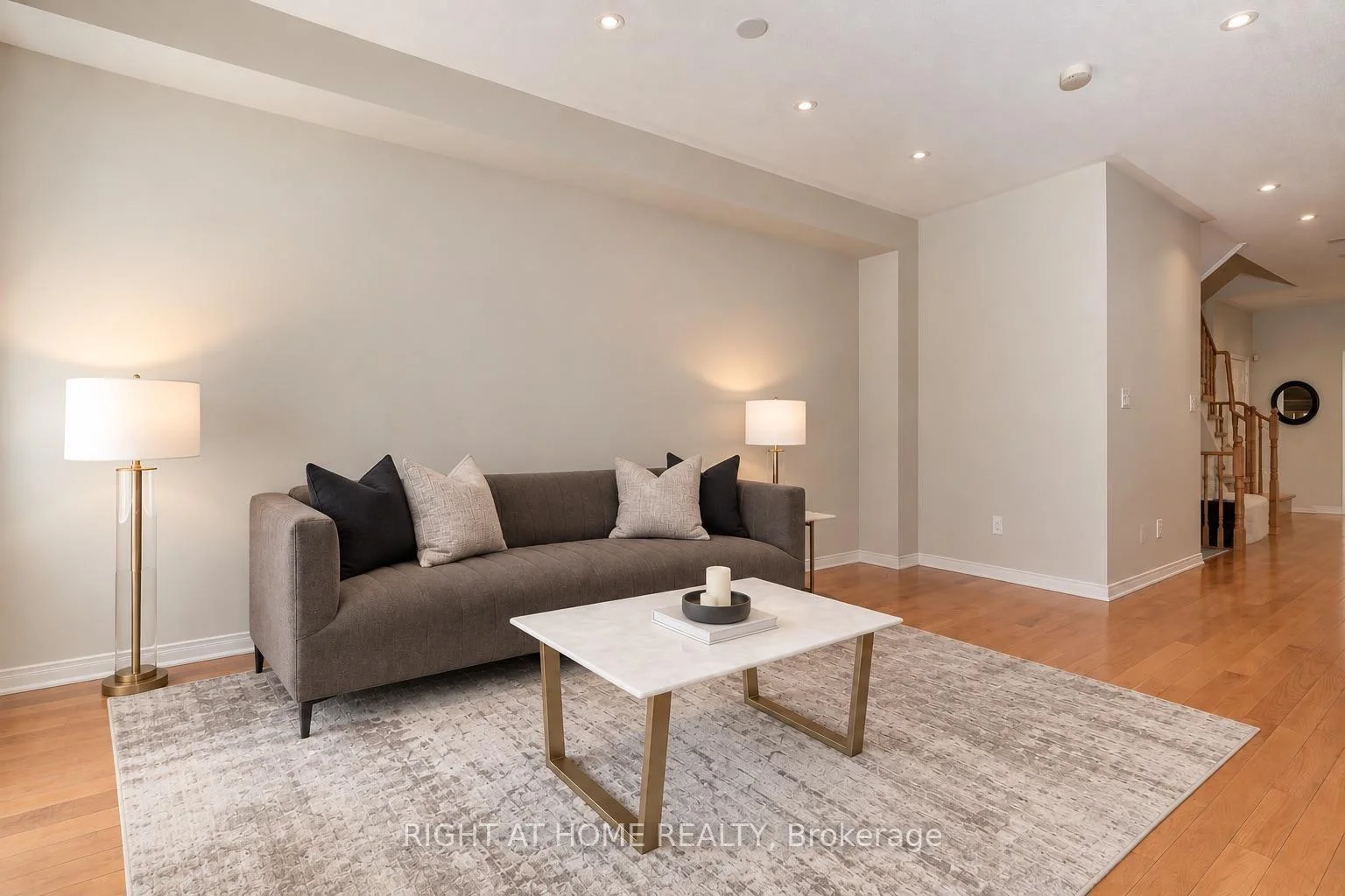 Photo 25 of 1 Ridgeway Court, Vaughan, Maple — HOMEH