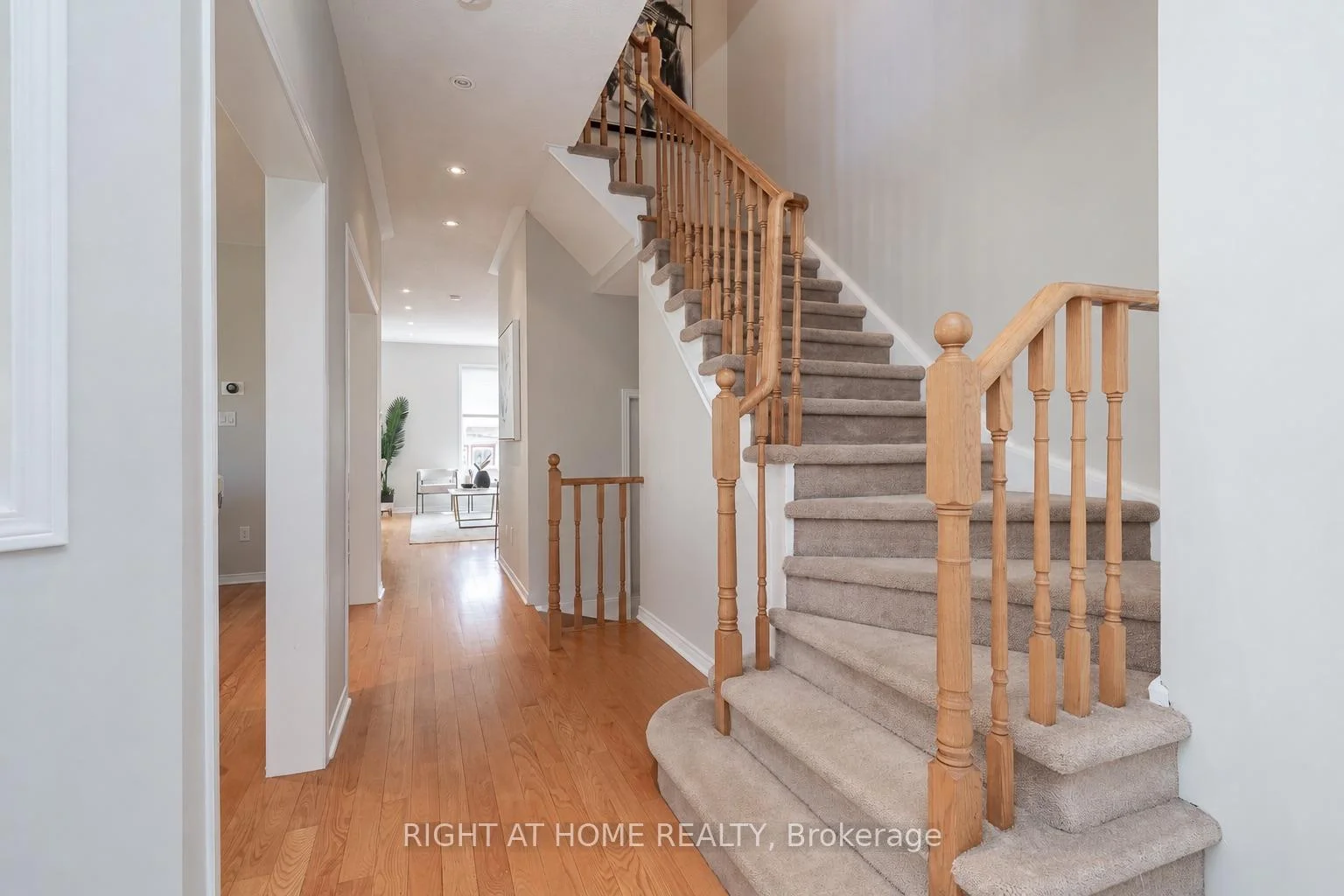 Photo 31 of 1 Ridgeway Court, Vaughan, Maple — HOMEH