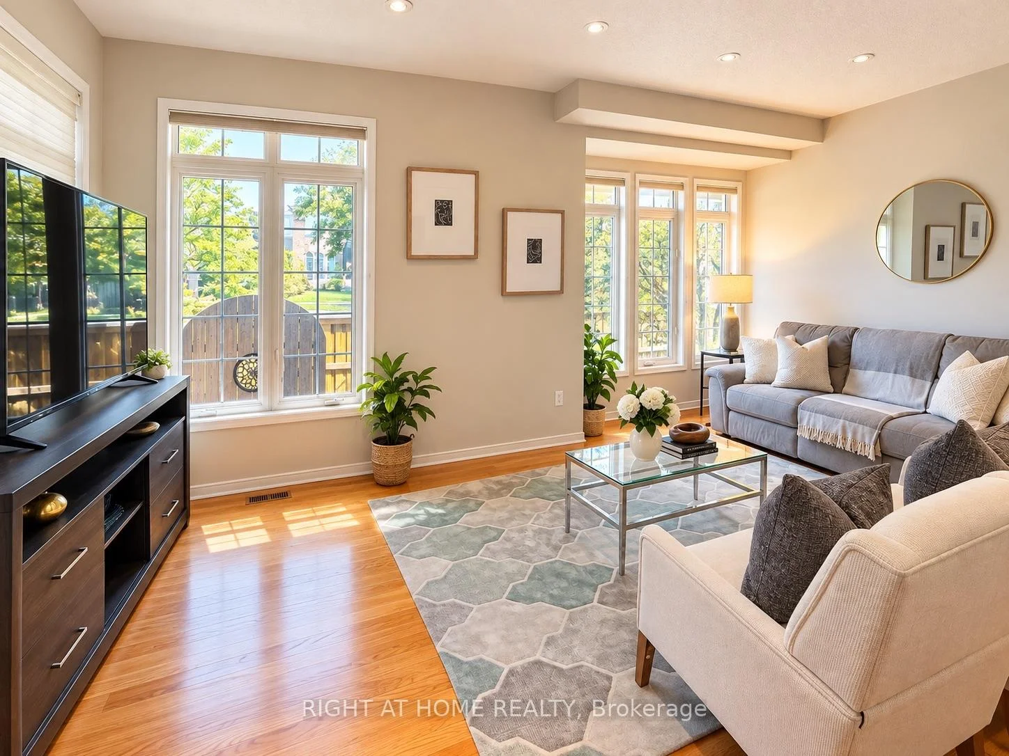 Photo 20 of 1 Ridgeway Court, Vaughan, Maple — HOMEH