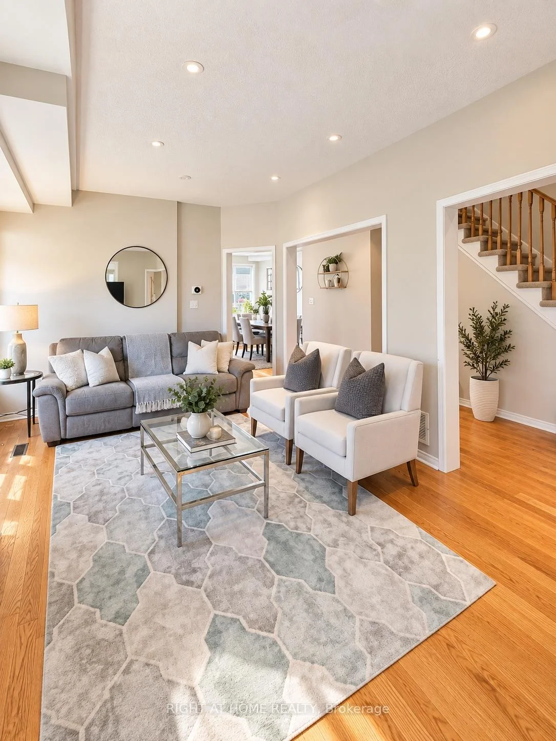 Photo 29 of 1 Ridgeway Court, Vaughan, Maple — HOMEH
