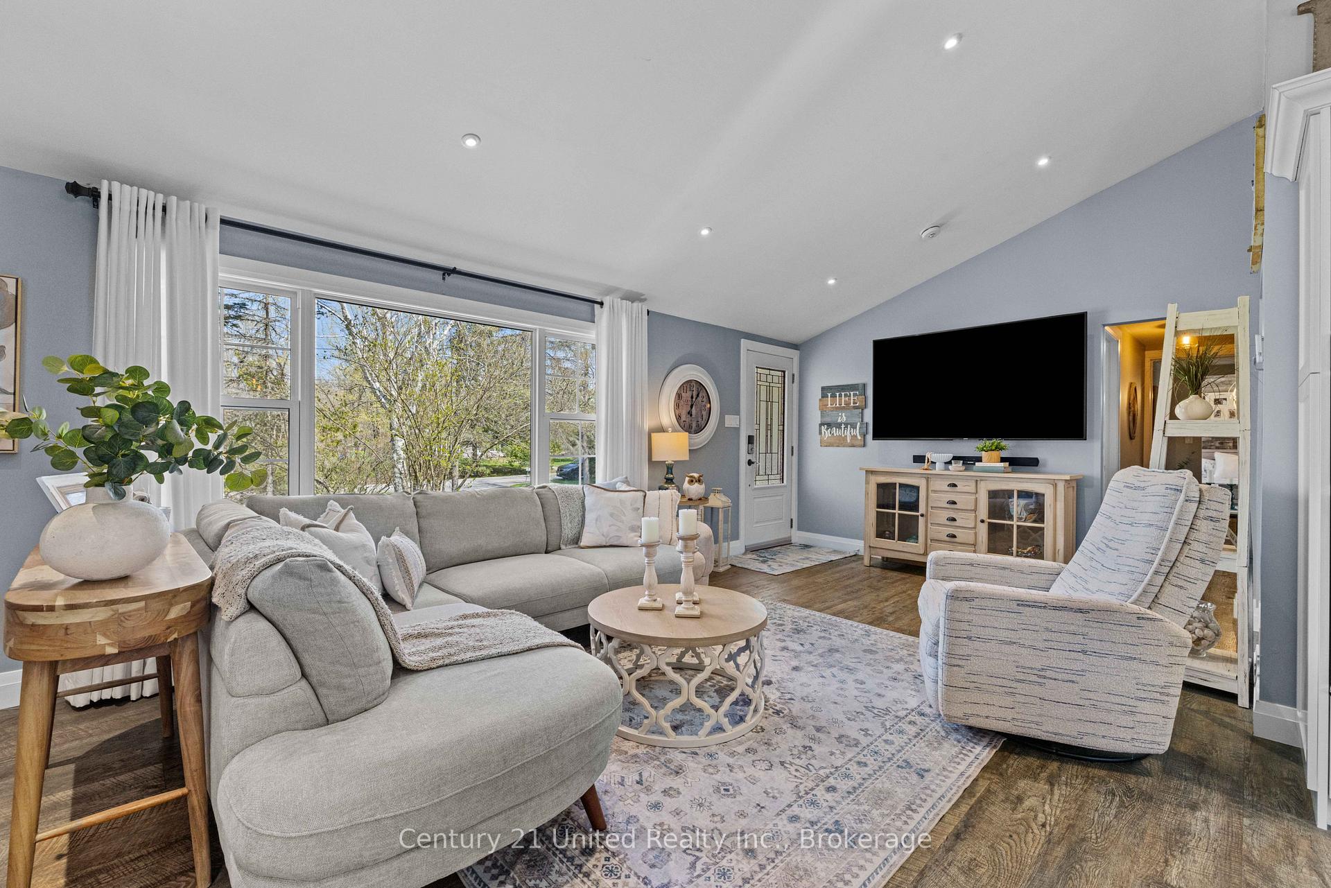Photo 6 of 11 Birch Terrace, Trent Lakes — HOMEH