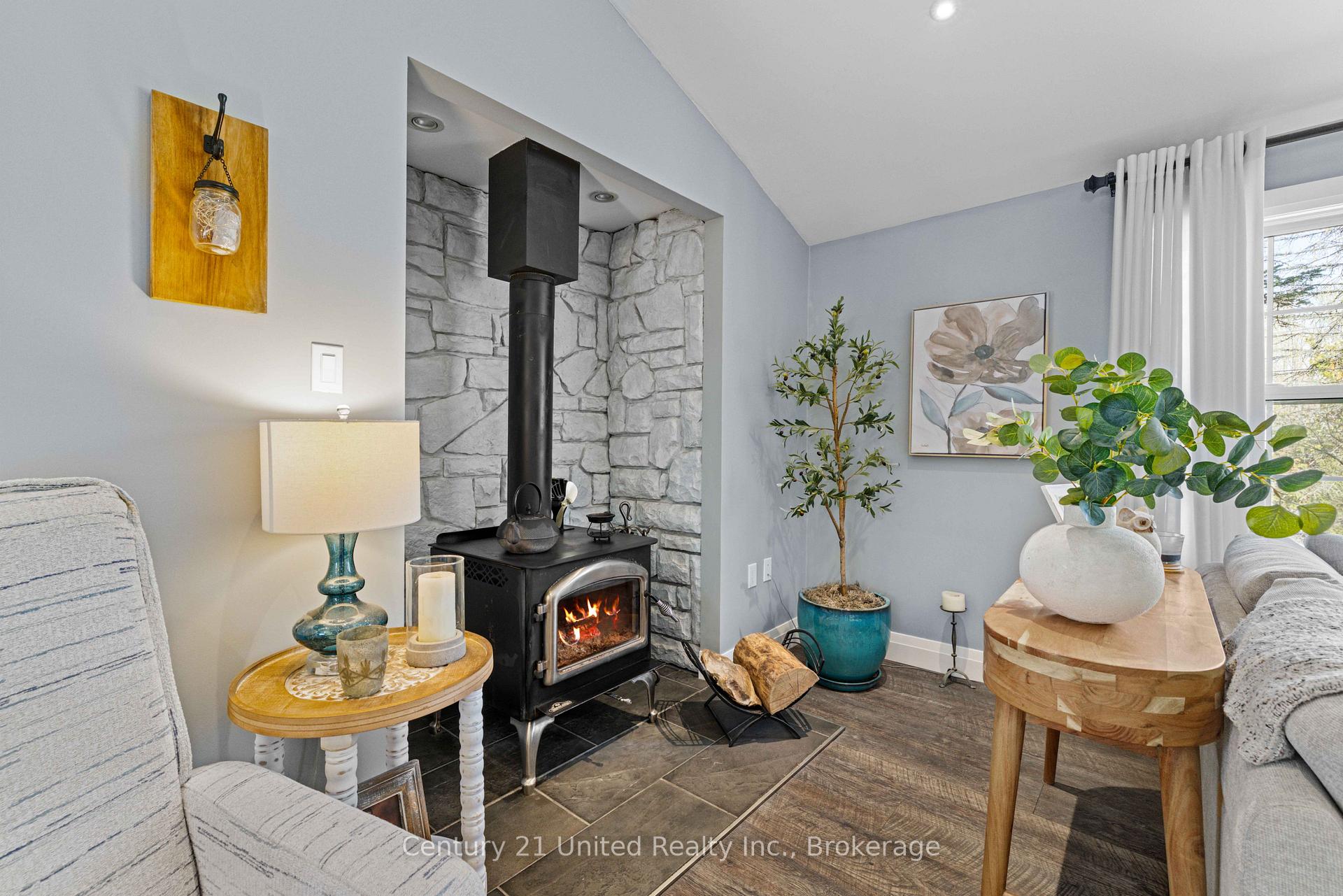 Photo 8 of 11 Birch Terrace, Trent Lakes — HOMEH