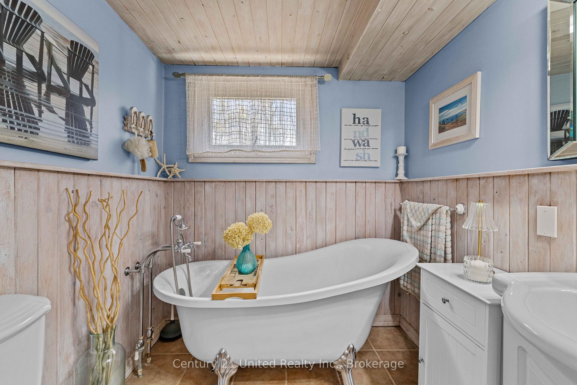 Photo 21 of 11 Birch Terrace, Trent Lakes — HOMEH