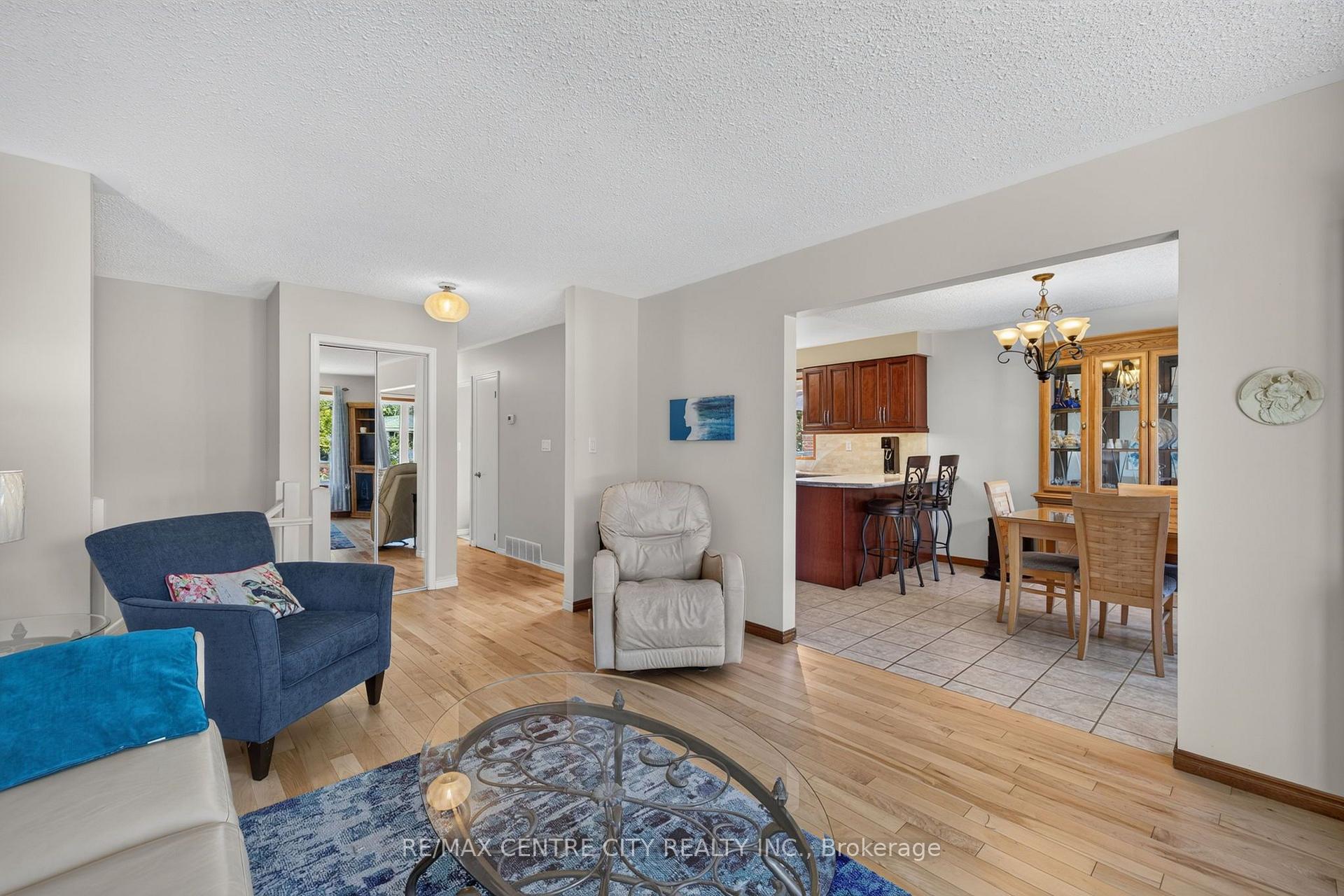 Photo 5 of 59 Westgate Avenue, Strathroy-Caradoc, SW — HOMEH