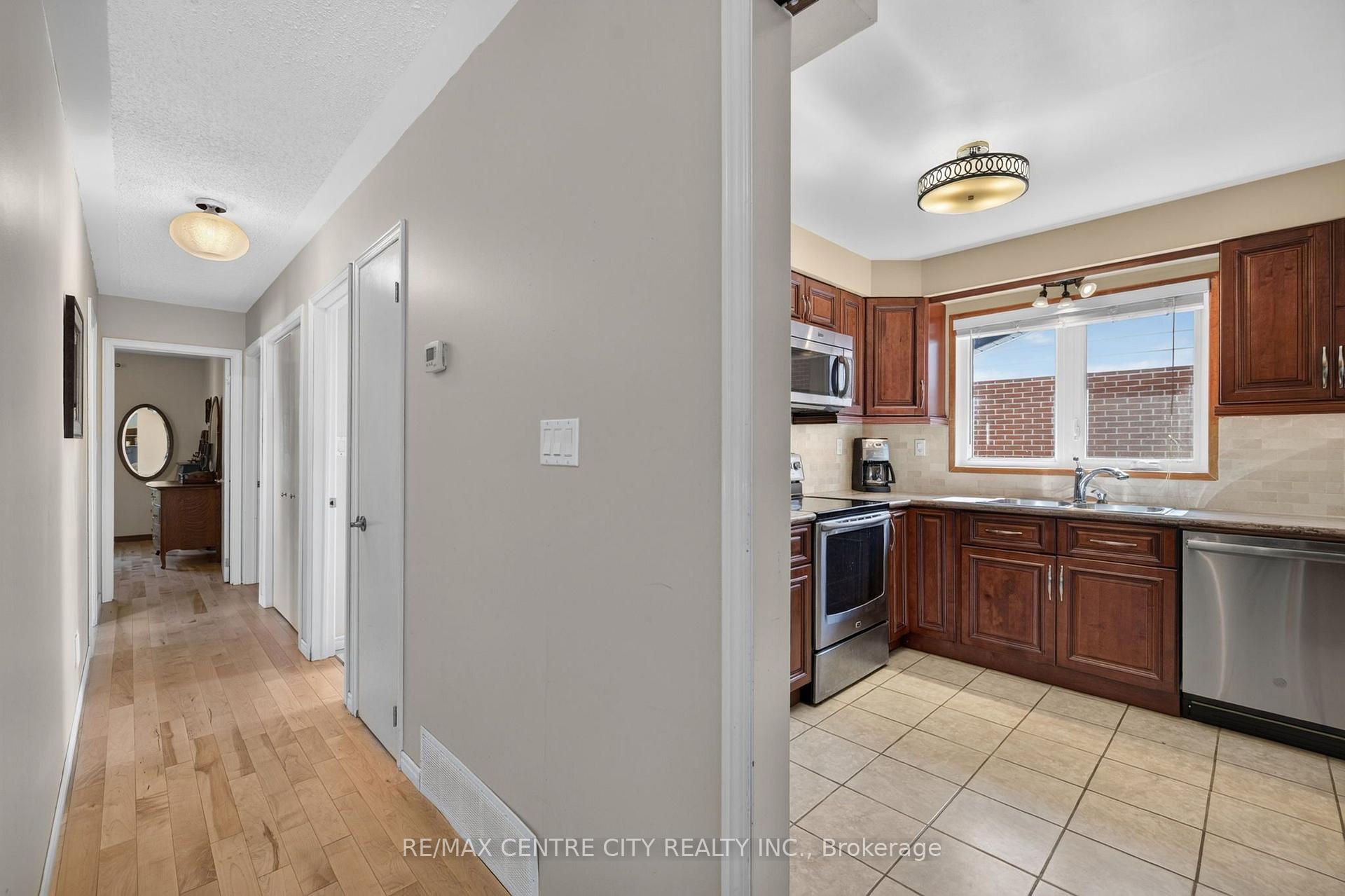 Photo 7 of 59 Westgate Avenue, Strathroy-Caradoc, SW — HOMEH