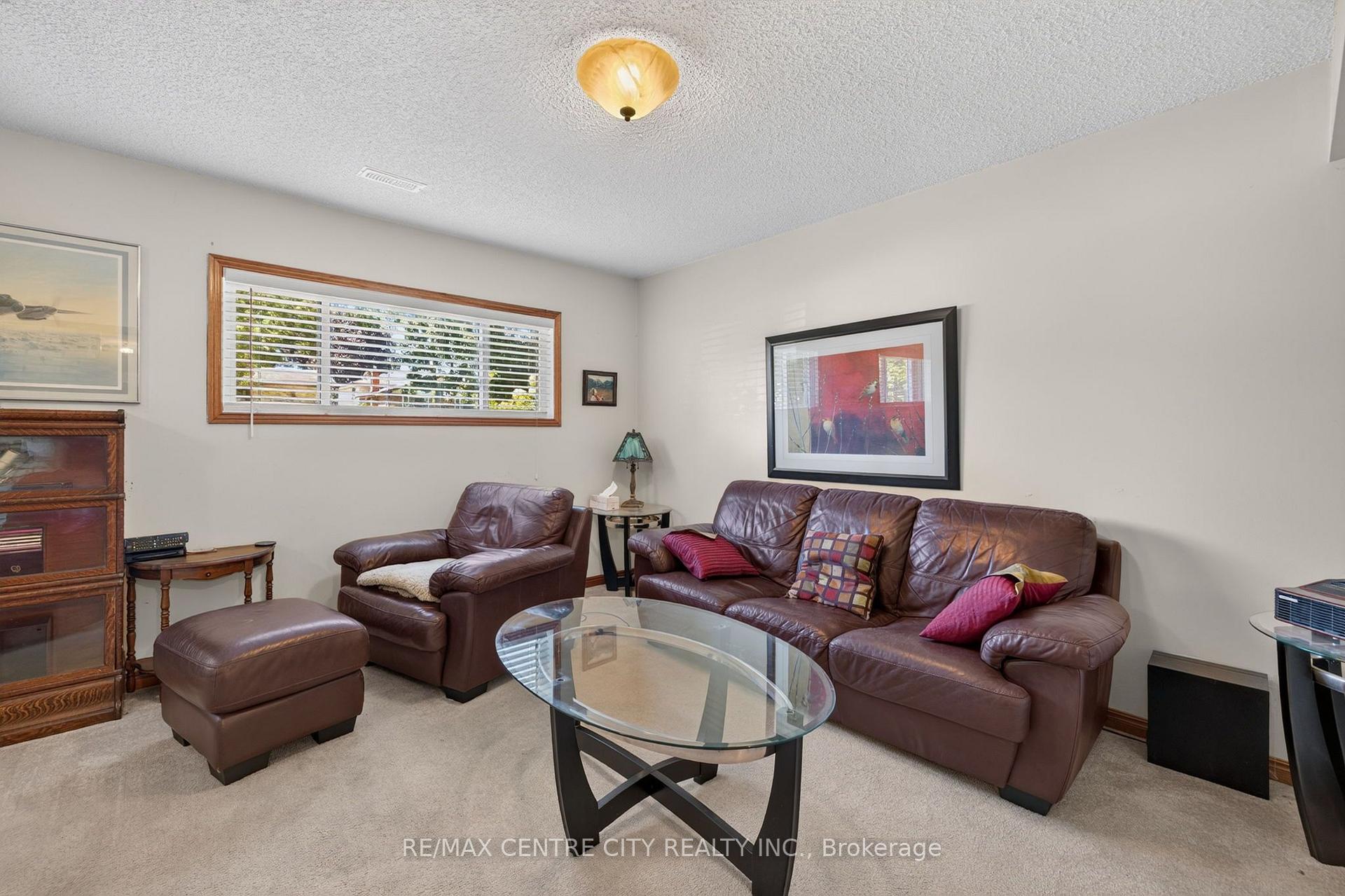 Photo 21 of 59 Westgate Avenue, Strathroy-Caradoc, SW — HOMEH