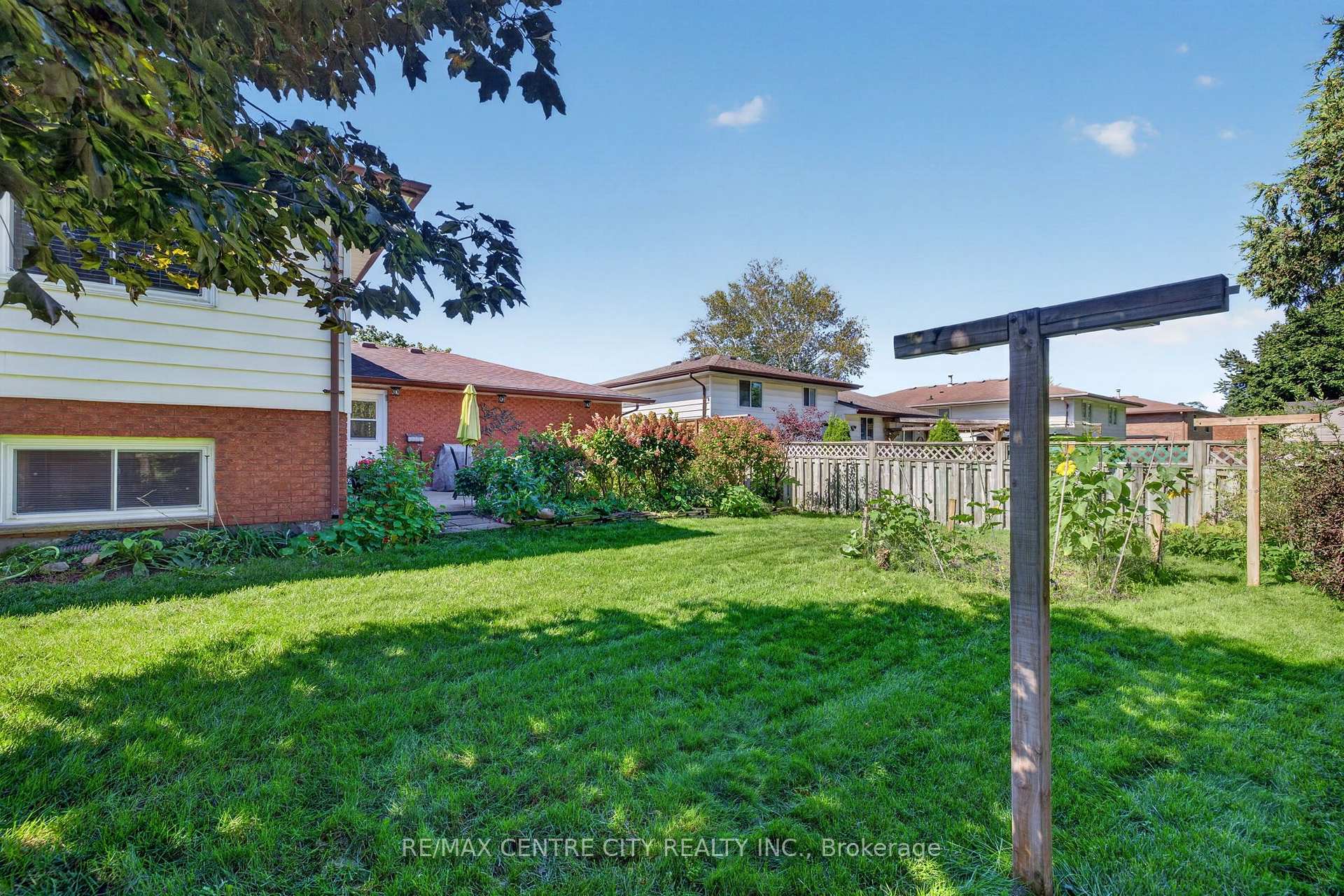 Photo 37 of 59 Westgate Avenue, Strathroy-Caradoc, SW — HOMEH