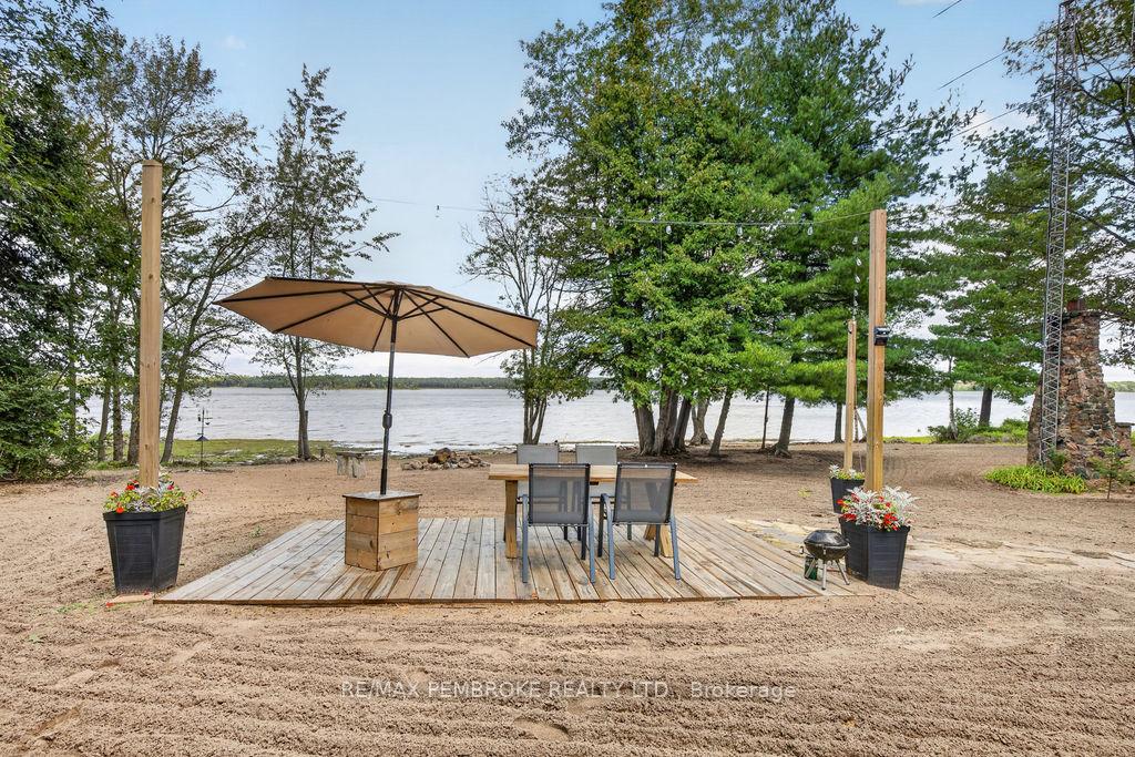 Photo of 141 Sullivan Point Road