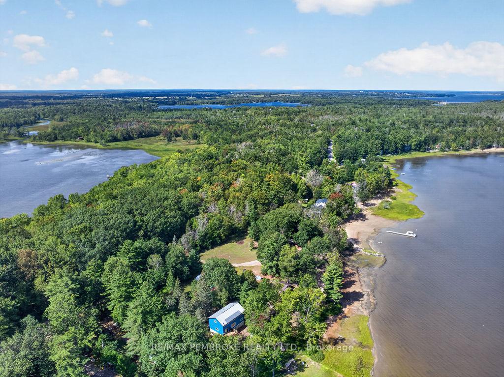 Photo 10 of 141 Sullivan Point Road, Laurentian Valley, Laurentian Valley — HOMEH
