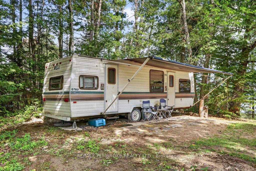Photo 12 of 141 Sullivan Point Road, Laurentian Valley, Laurentian Valley — HOMEH
